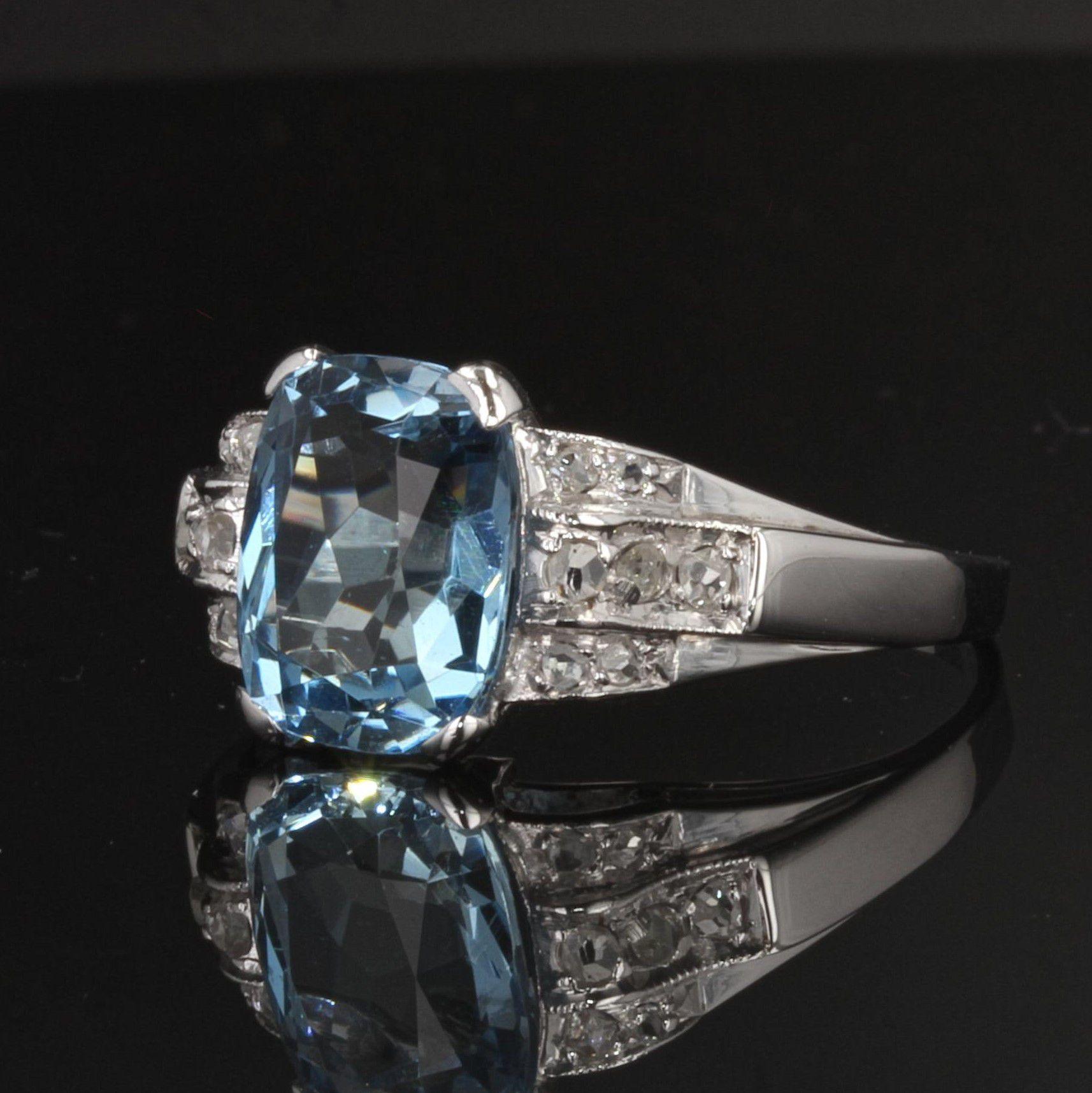 1930s Art Deco Aquamarine Diamonds Platinum Ring In Good Condition In Poitiers, FR