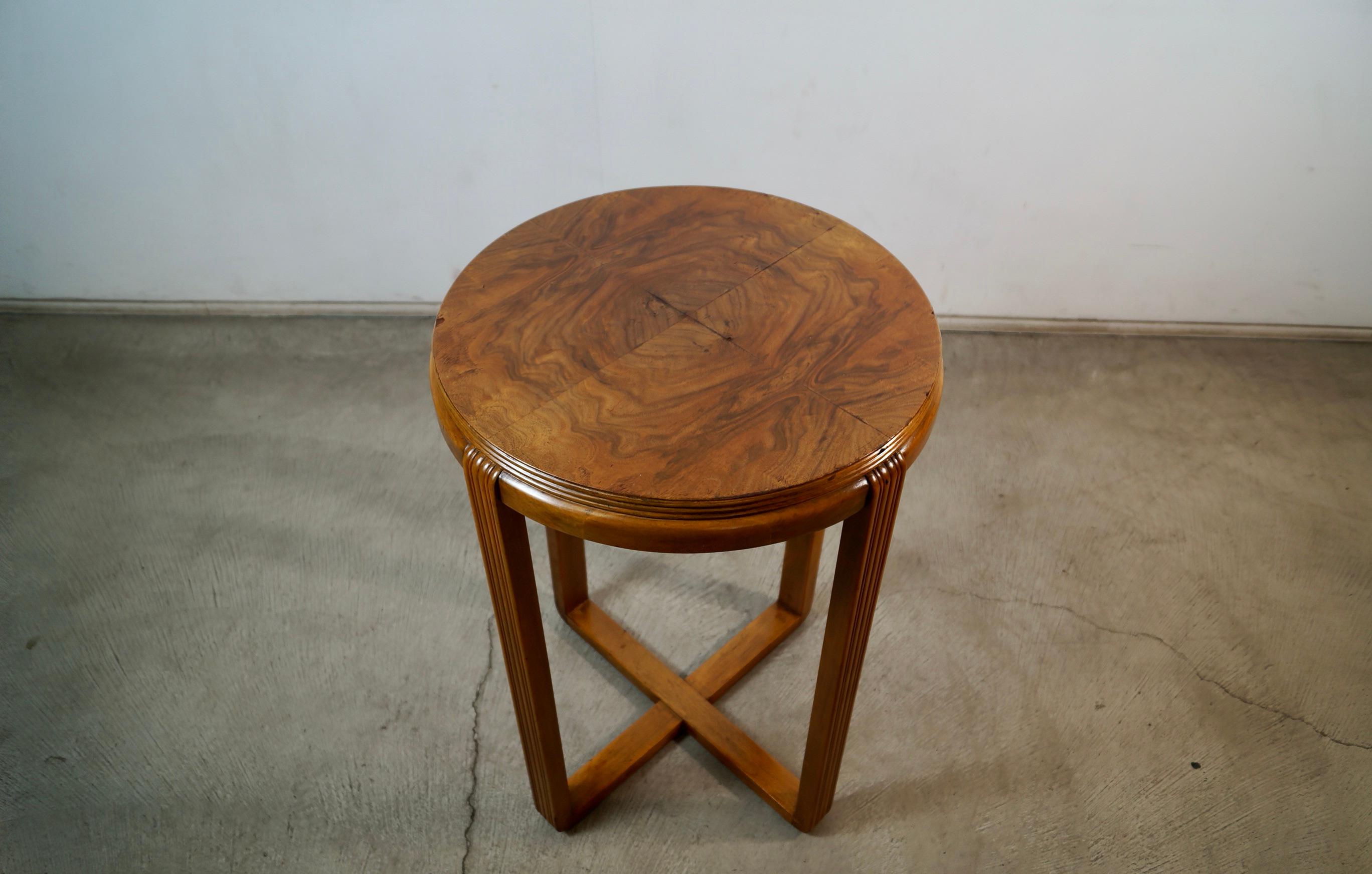 1930's Art Deco Architektonische Wurzelholz Beistelltisch / Pedestal (Art déco) im Angebot