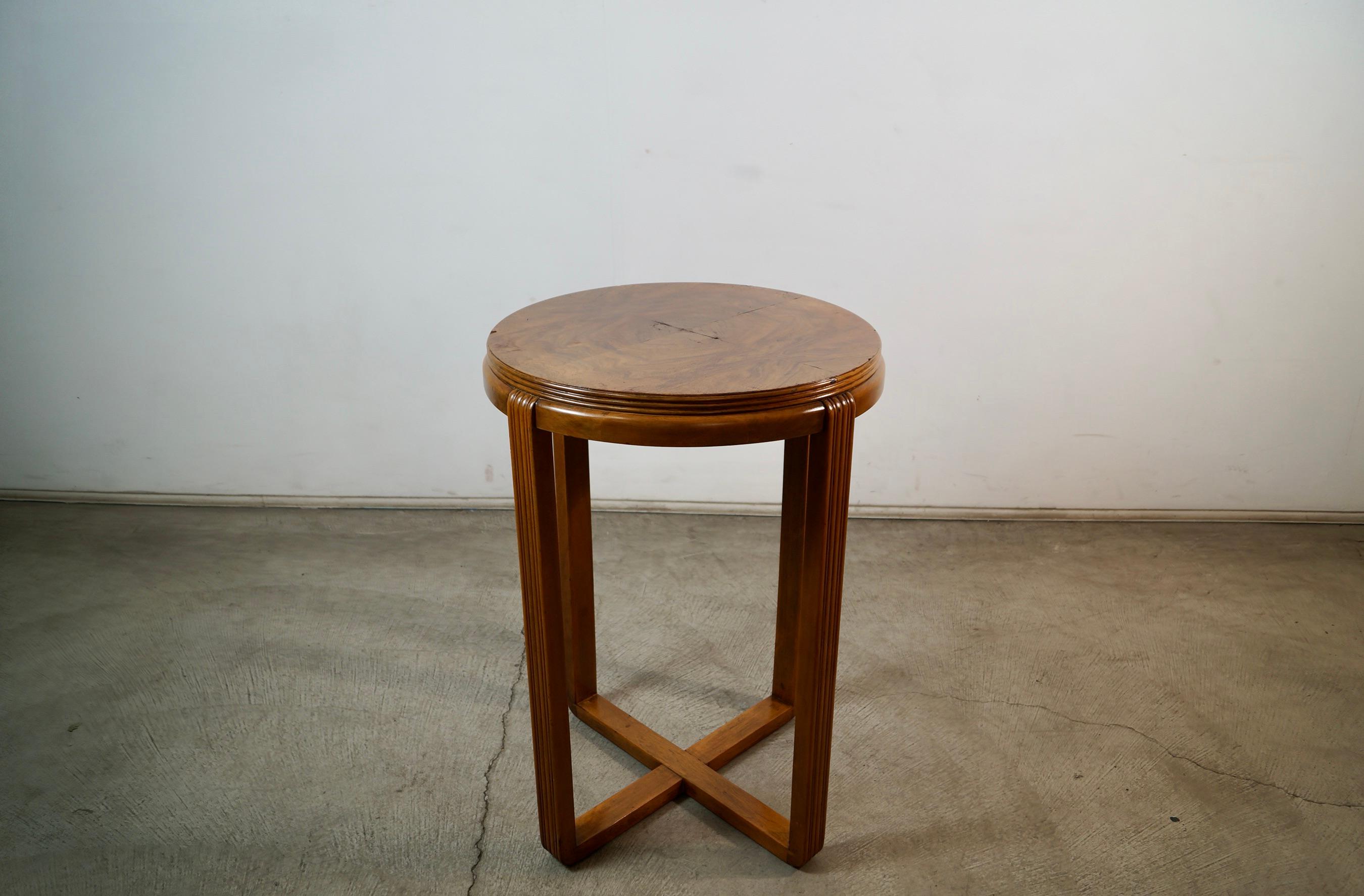 1930's Art Deco Architektonische Wurzelholz Beistelltisch / Pedestal (Mitte des 20. Jahrhunderts) im Angebot