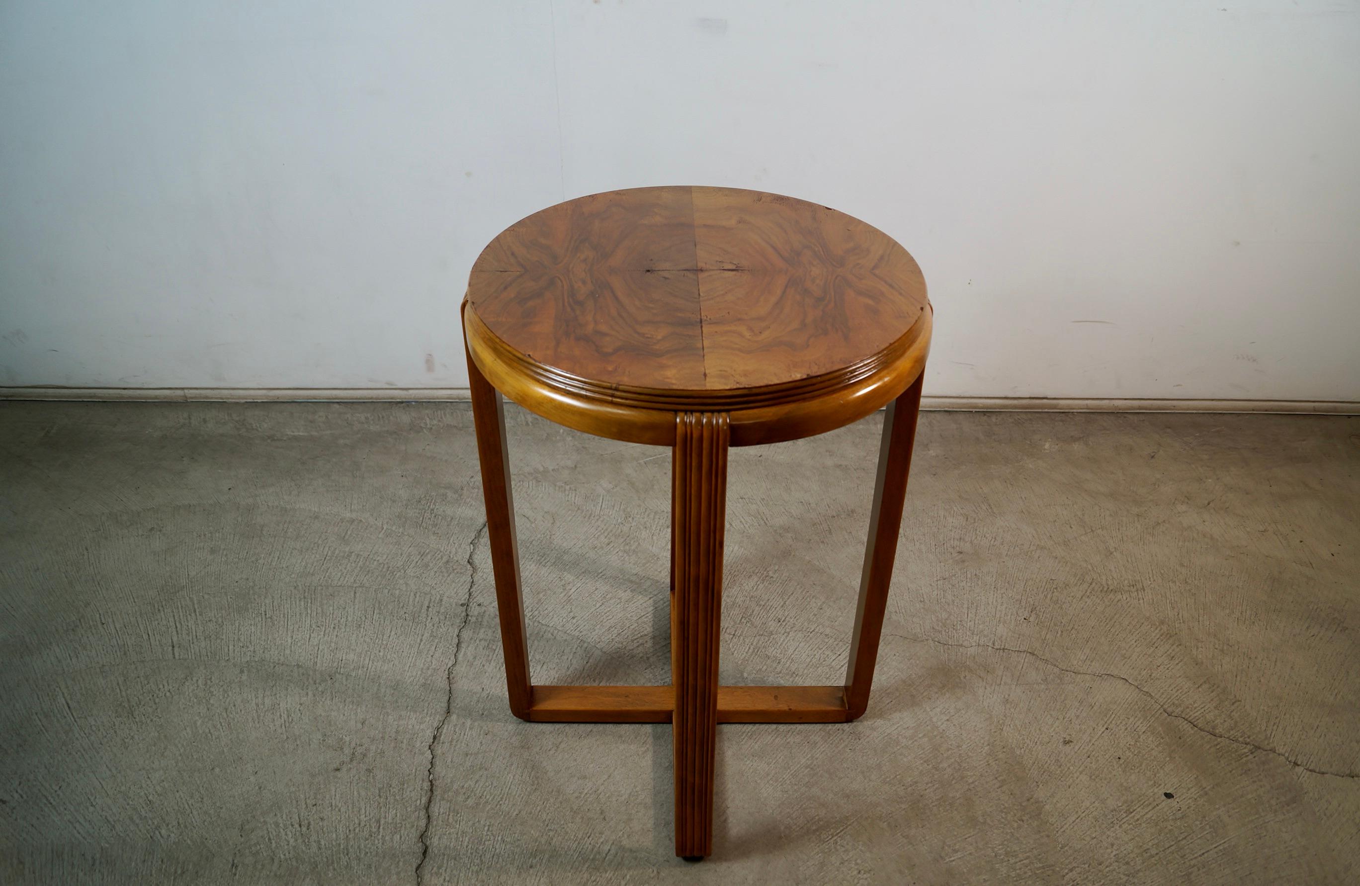 1930's Art Deco Architektonische Wurzelholz Beistelltisch / Pedestal im Angebot 1