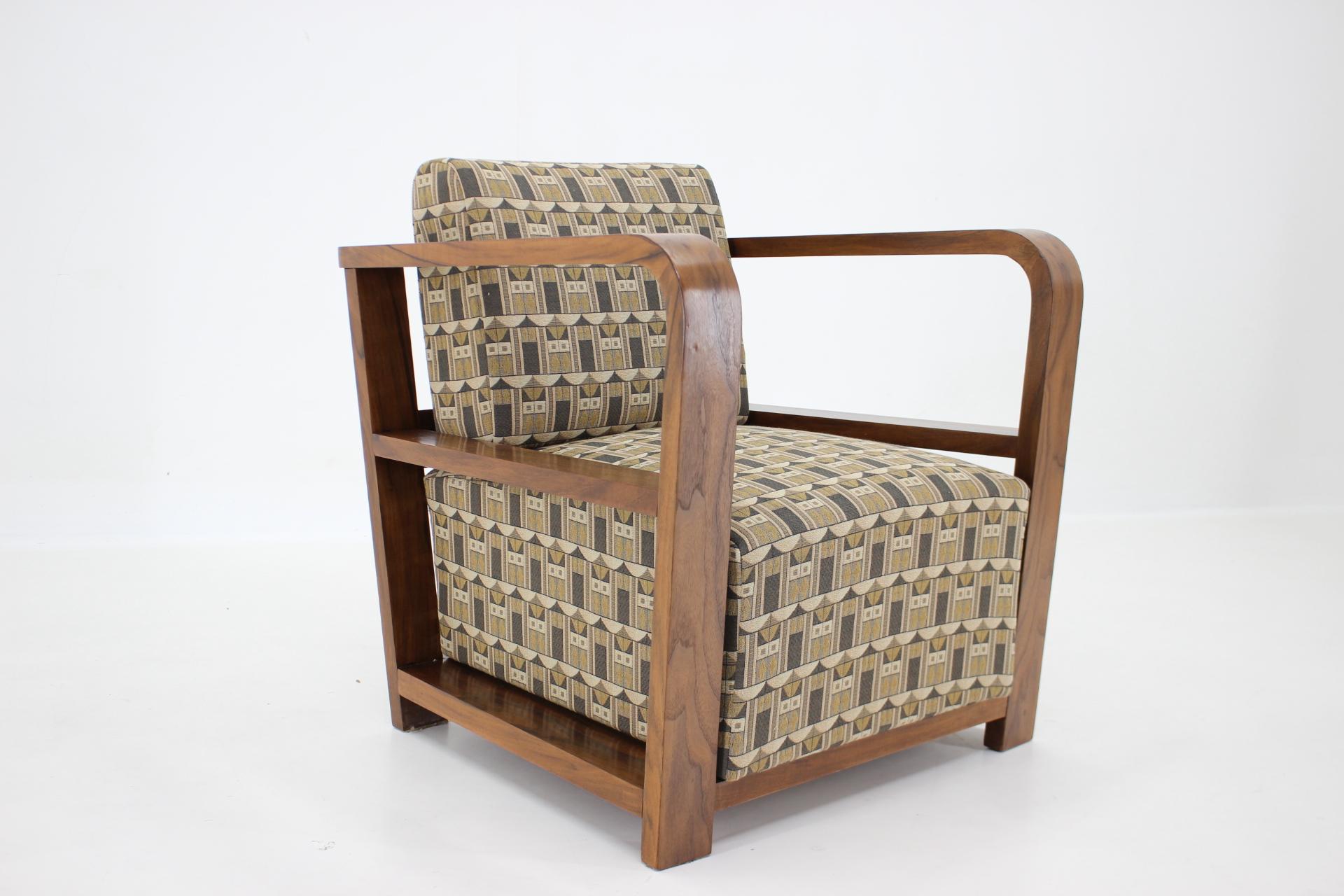 Mid-20th Century 1930s Art Deco Armchair in Walnut and Backhausen Fabric, Czechoslovakia  For Sale
