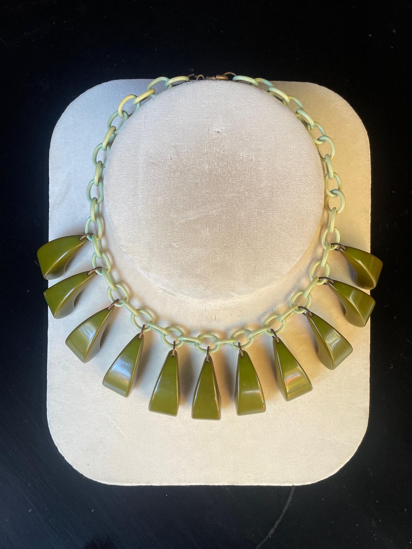 1930s Art Deco Bakelite + Celluloid Linked Necklace Dark Green Arching Dangles For Sale 2