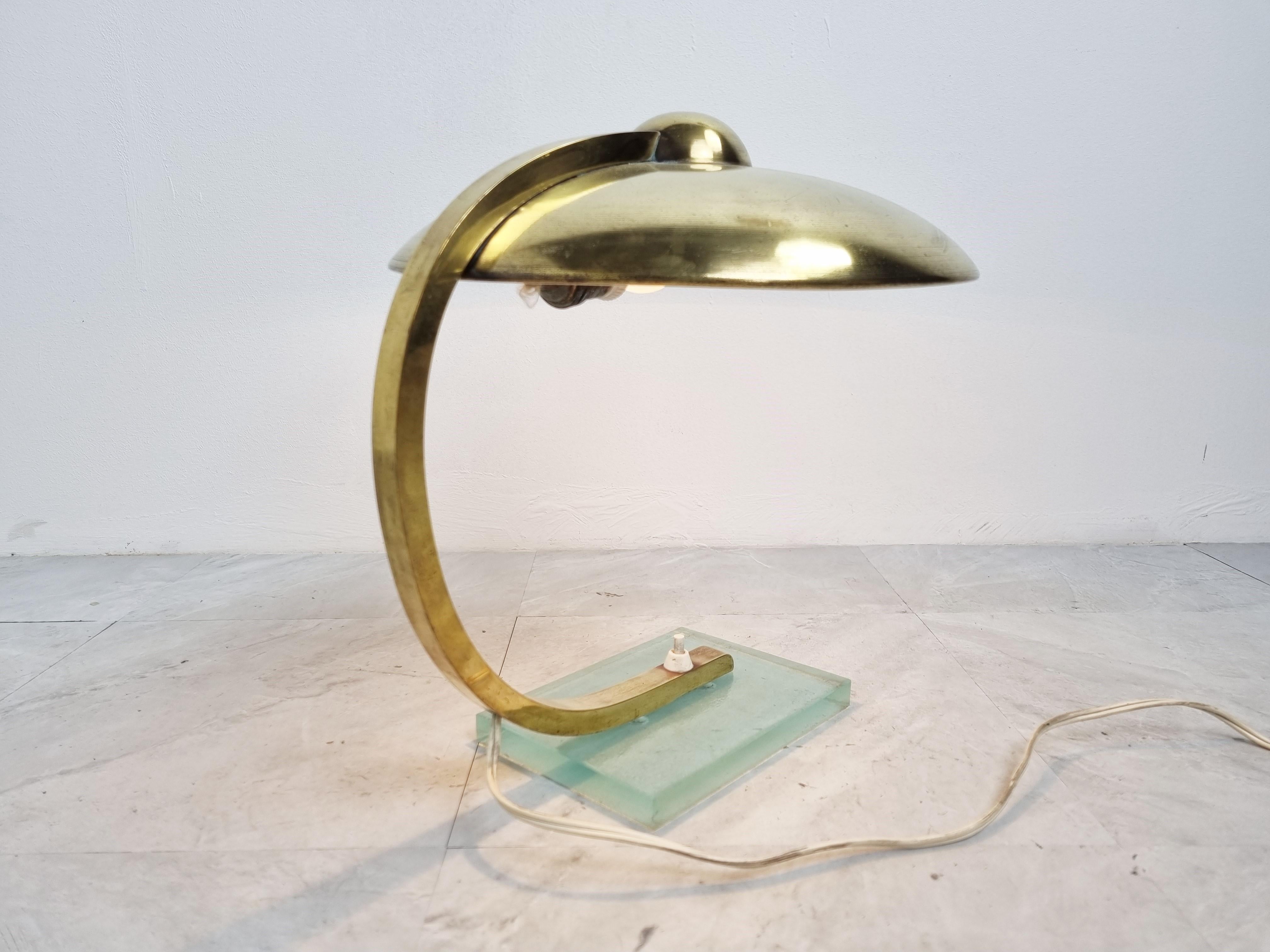 Lampe de bureau en laiton Bauhaus Art Déco des années 1930 en vente 2