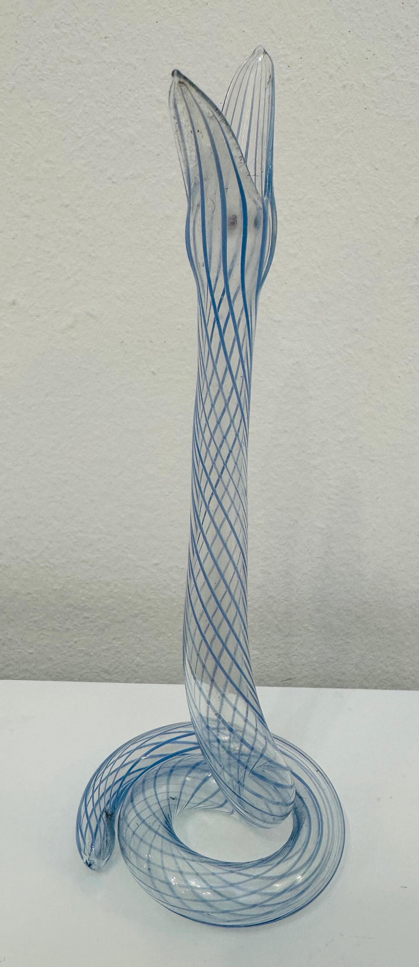 Bimini- oder Lauscha-Vase aus blassblau gestreiftem Schlangenglas im Art déco-Stil, 1930er Jahre 4