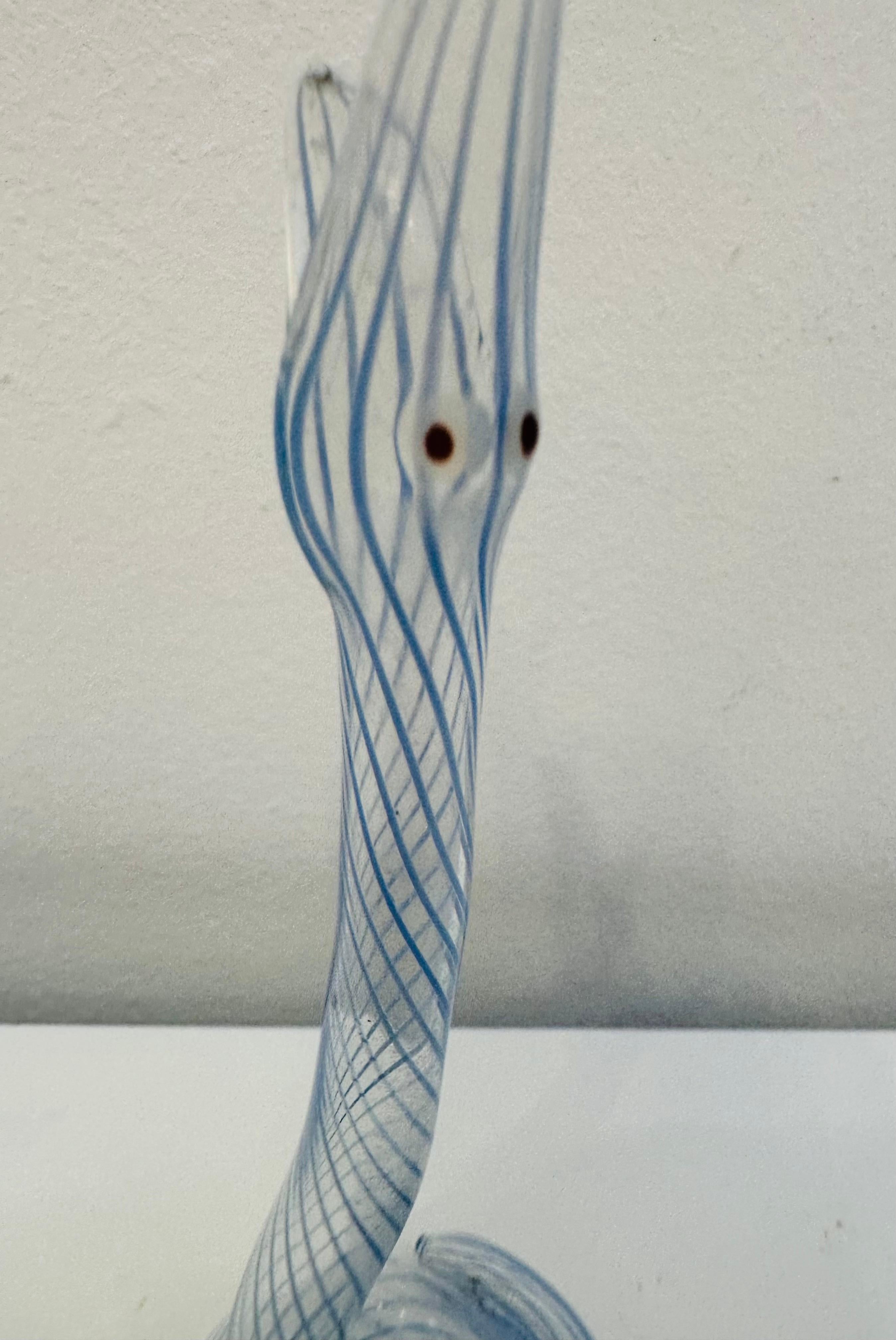 Bimini- oder Lauscha-Vase aus blassblau gestreiftem Schlangenglas im Art déco-Stil, 1930er Jahre 8