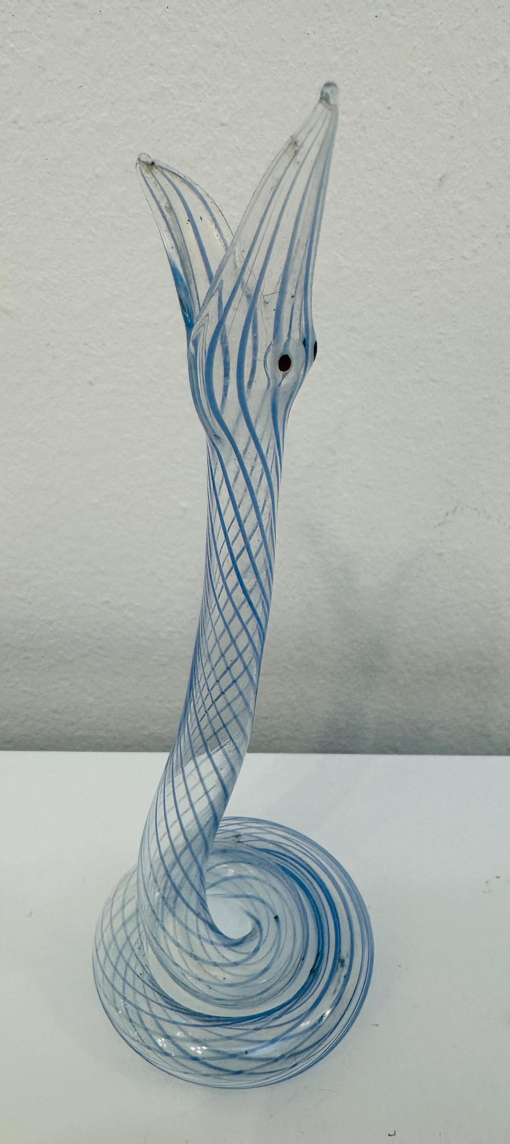 Bimini- oder Lauscha-Vase aus blassblau gestreiftem Schlangenglas im Art déco-Stil, 1930er Jahre (Österreichisch)