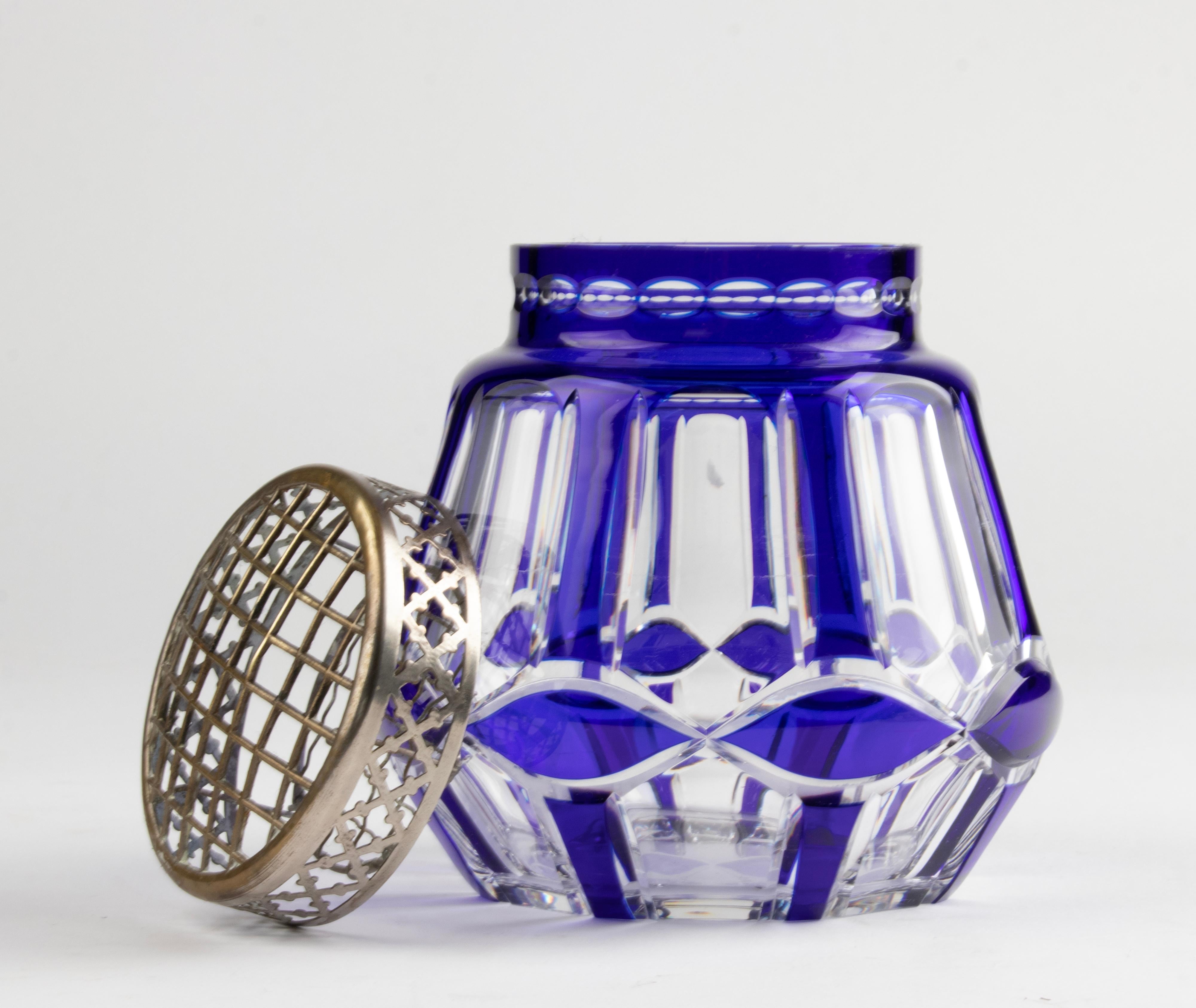 1930's Art Deco Blue Crystal Vase 'Pick-Fleur' Made by Val Saint Lambert For Sale 4