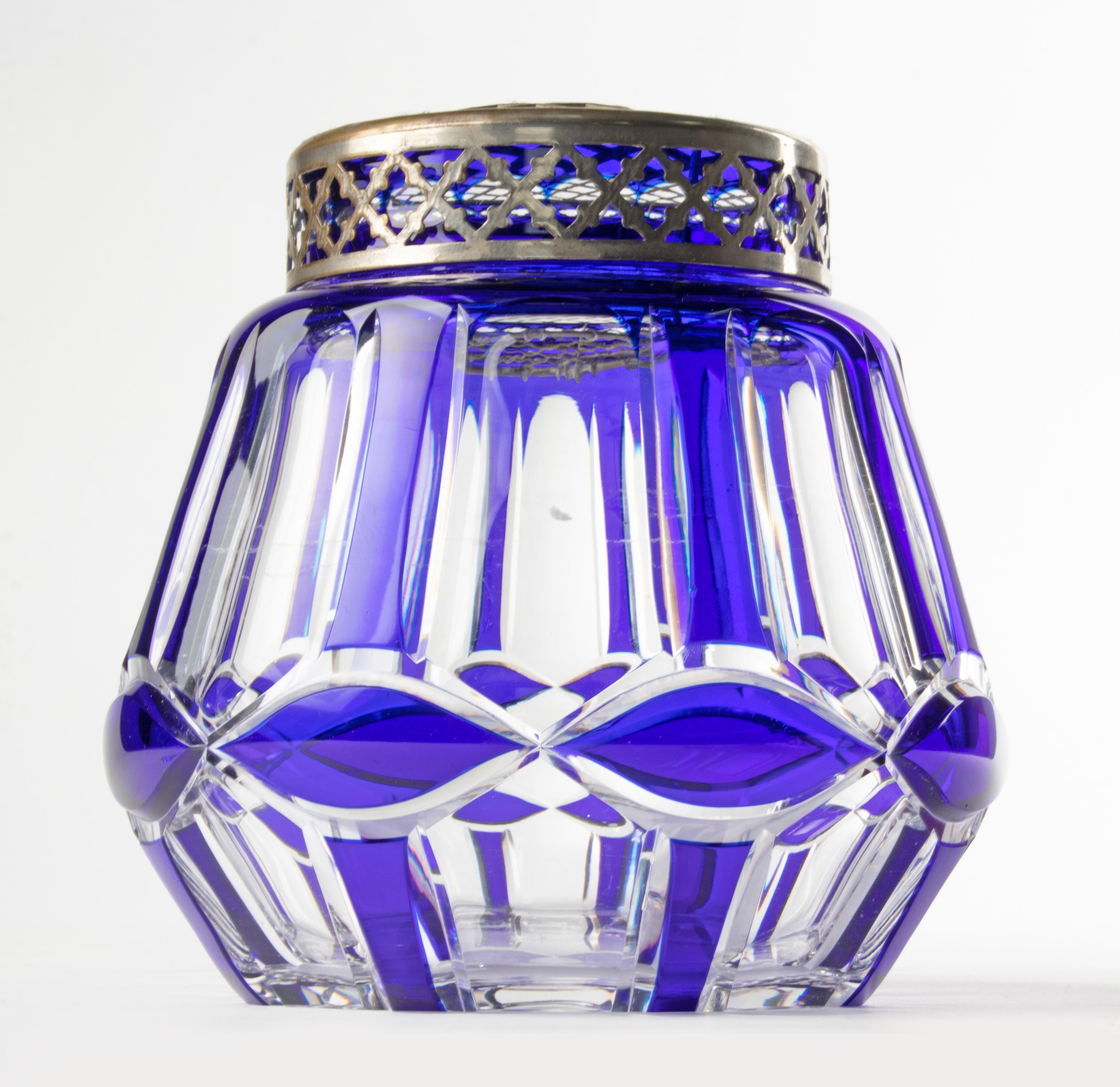 1930's Art Deco Blue Crystal Vase 'Pick-Fleur' Made by Val Saint Lambert For Sale 7