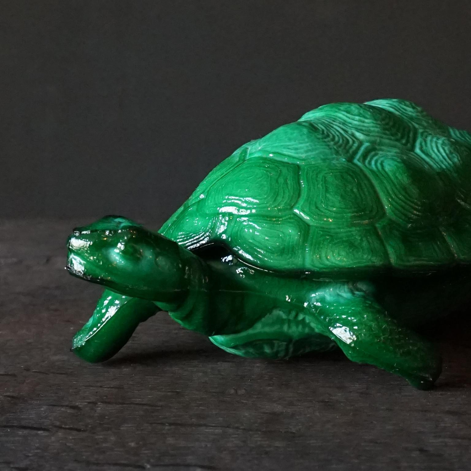 Plat à bijoux de tortue en verre malachite Schlevogt de Bohème Art Déco des années 1930 en vente 5