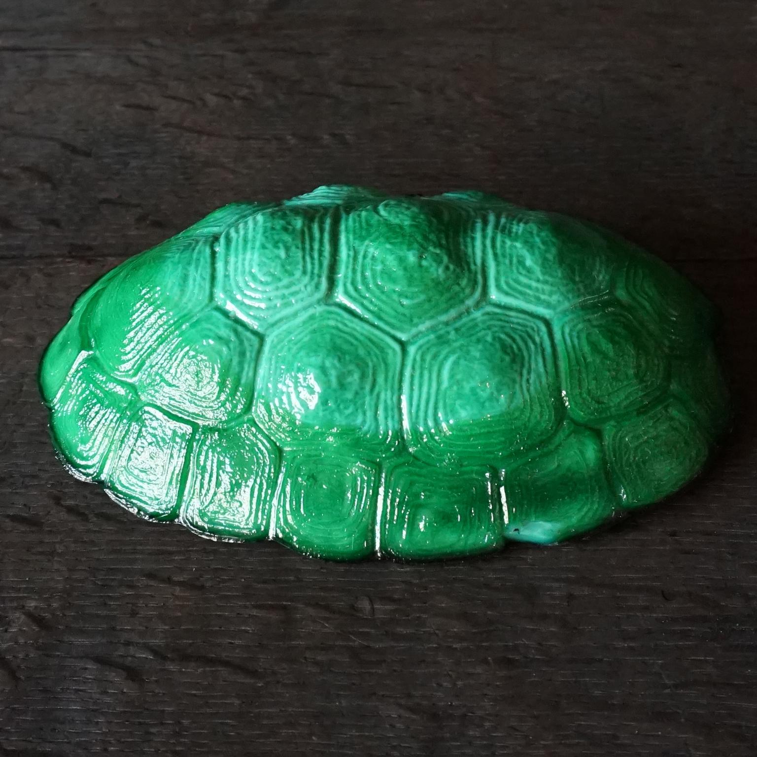 Plat à bijoux de tortue en verre malachite Schlevogt de Bohème Art Déco des années 1930 en vente 6
