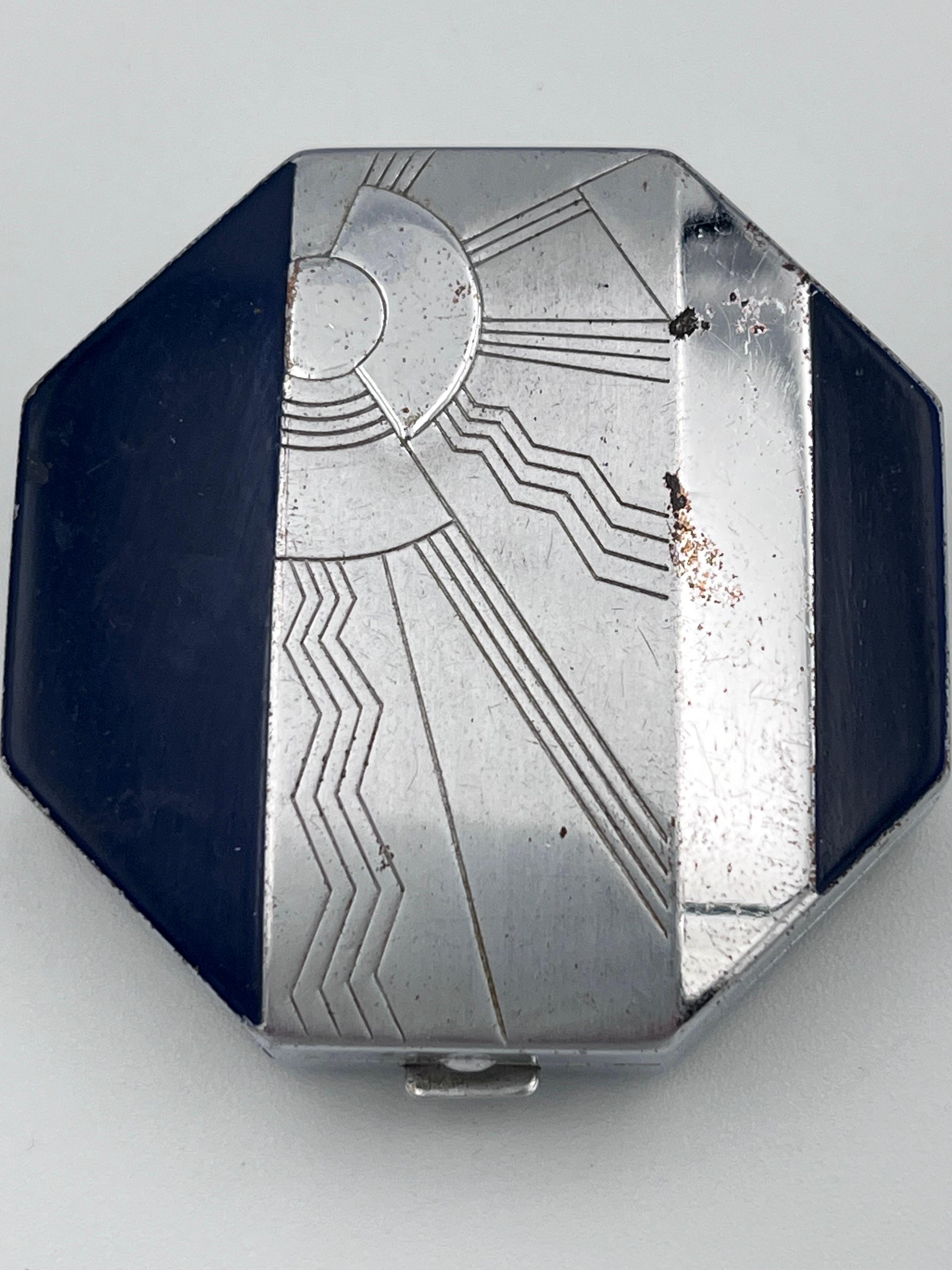 Compatto per il trucco Octogonal da donna Art Deco 1930 Bonjour Navy con specchio e soffietto in vendita 2