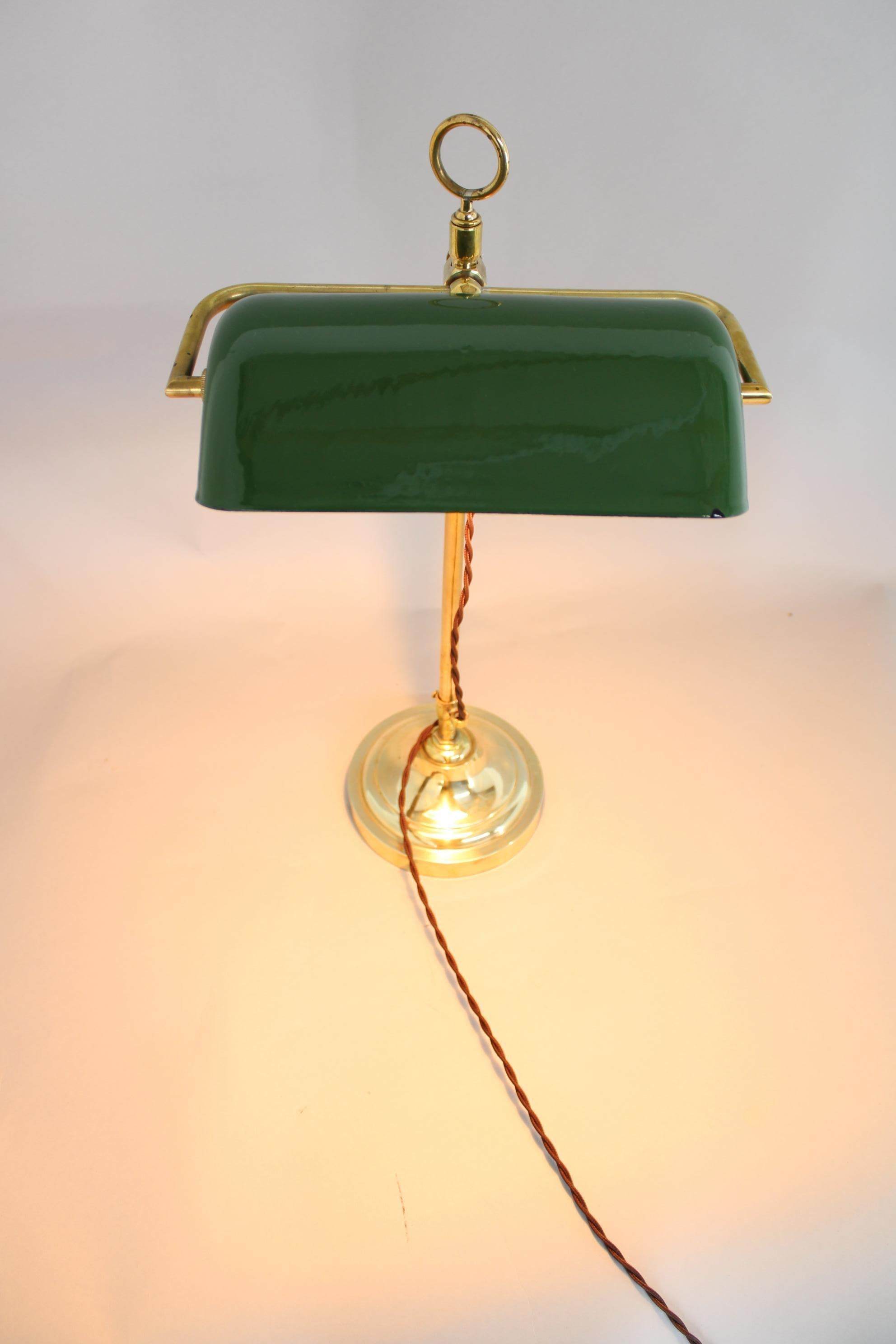 1930s Art Deco Brass  Banker Table Lamp, Czechoslovakia For Sale 3