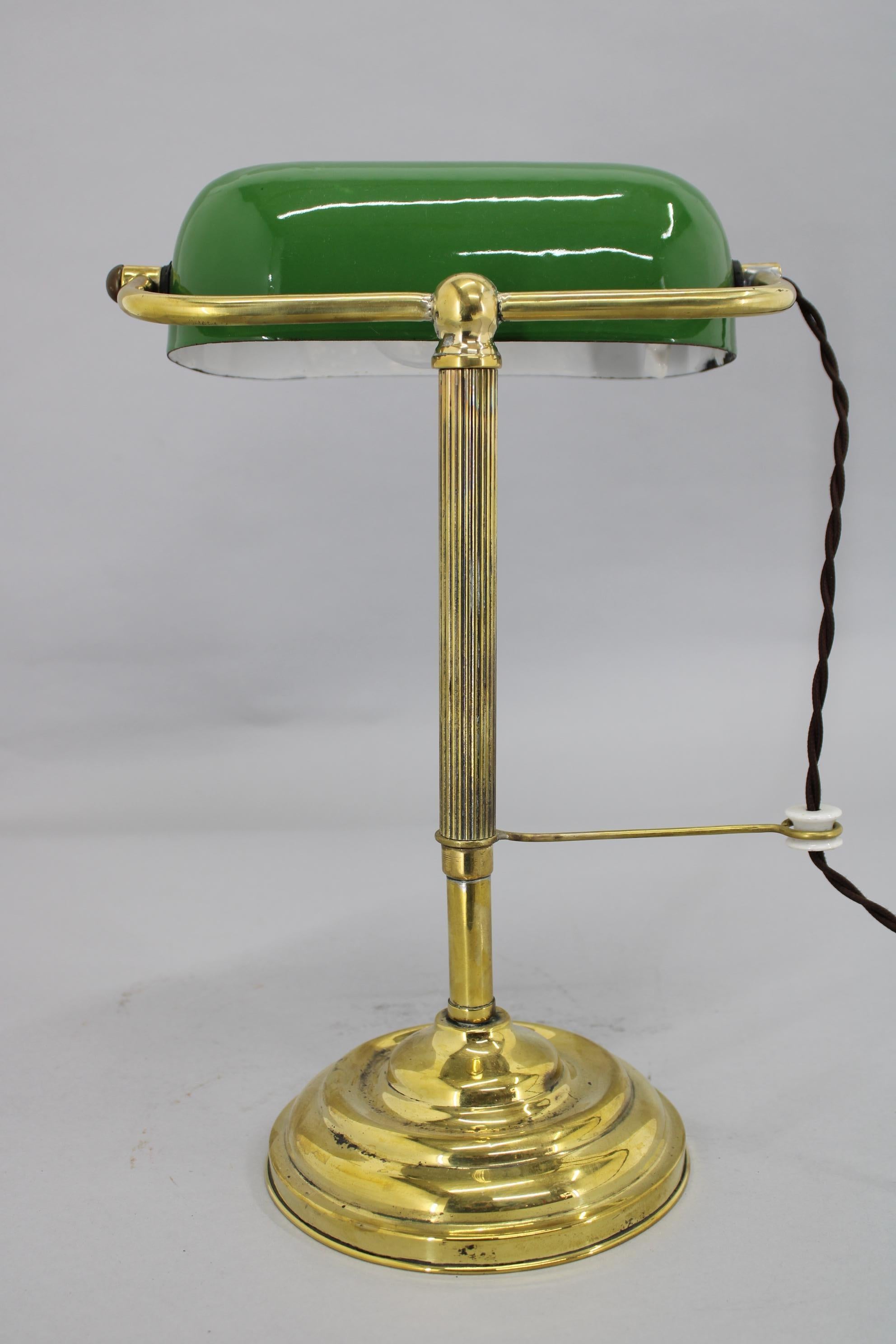 1930s Art Deco Brass  Banker Table Lamp, Czechoslovakia  For Sale 5