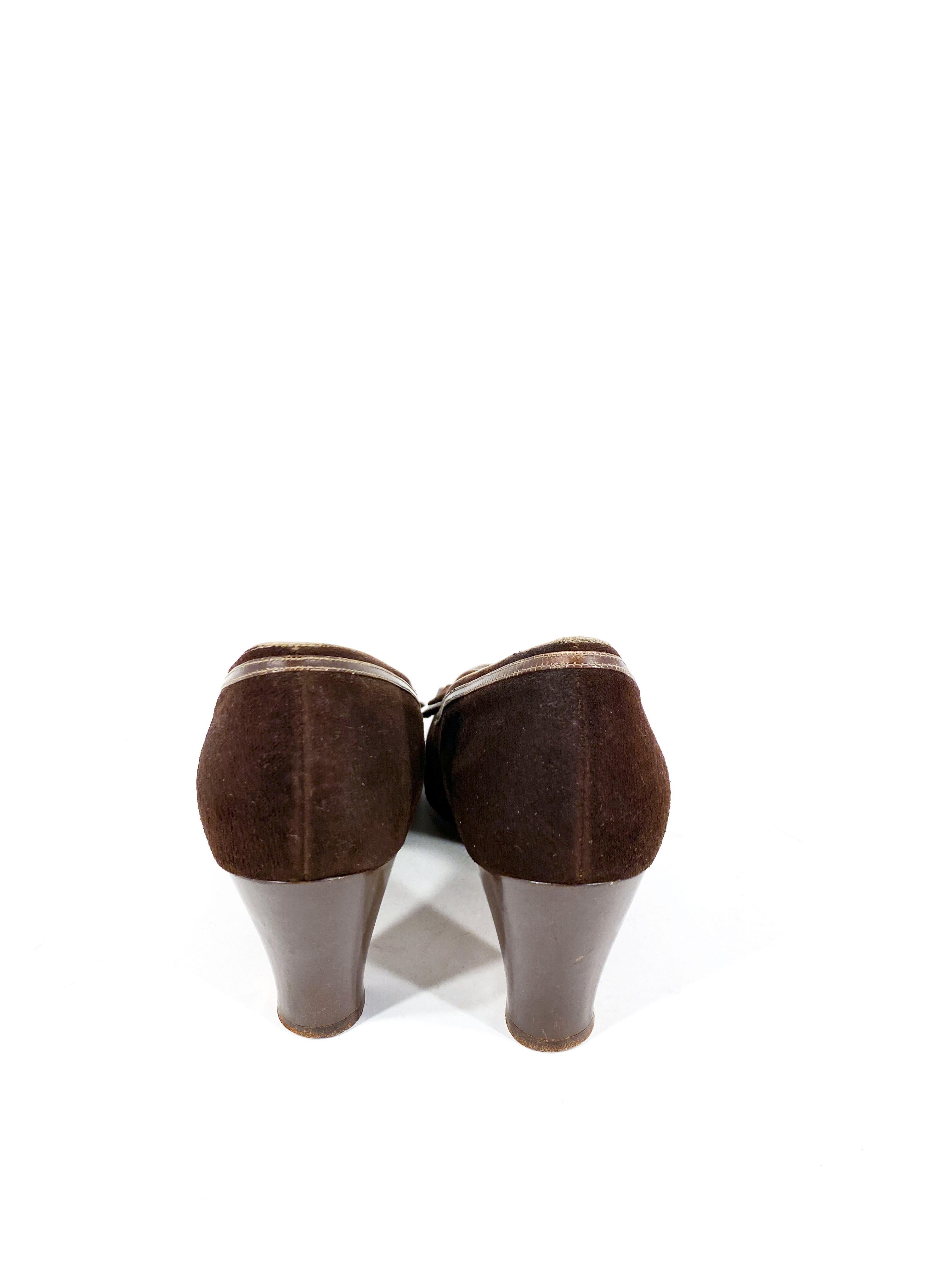 Marron Chaussures à talons en daim et cuir marron Art Déco des années 1930 en vente