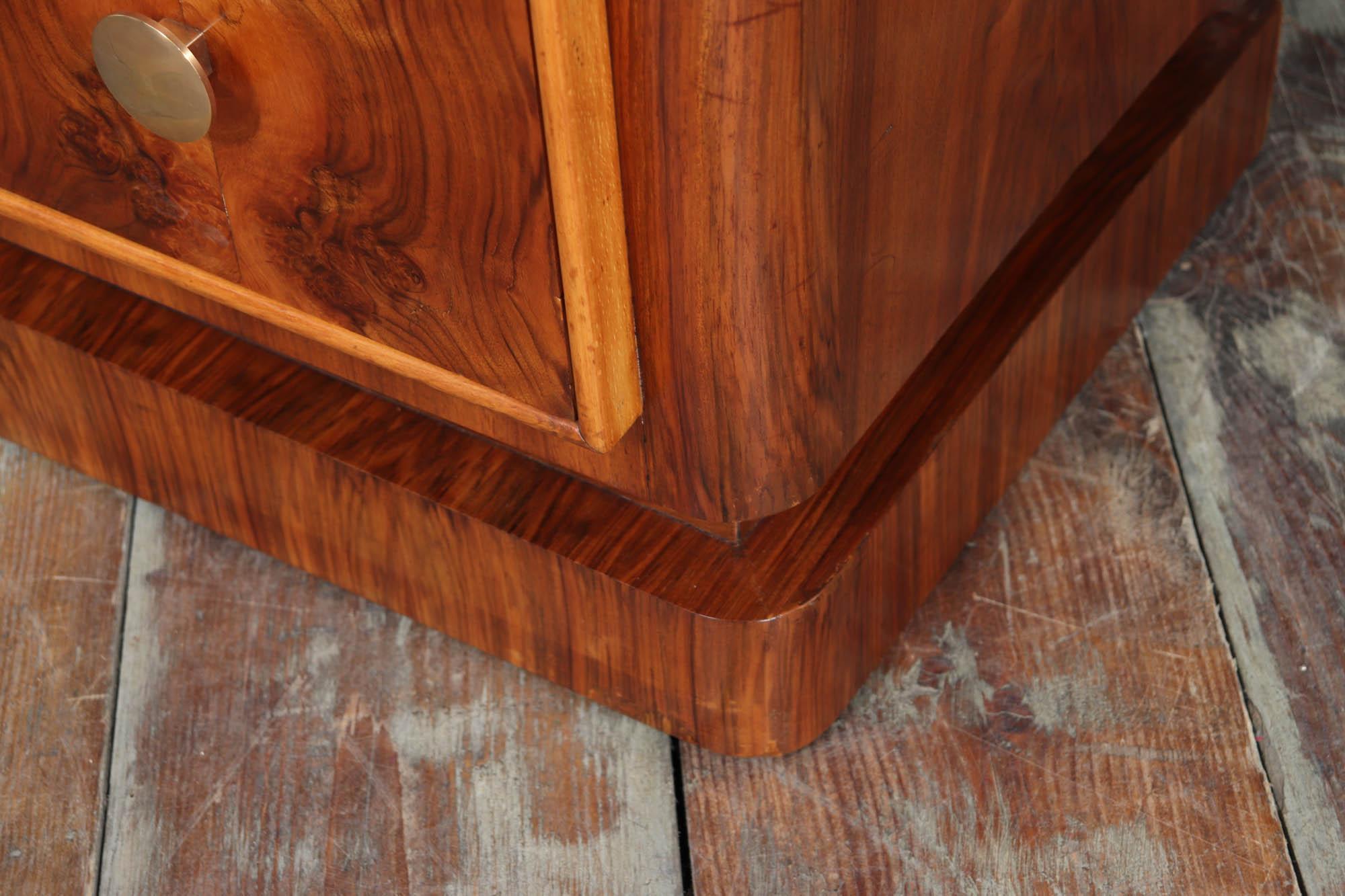 1930s Art Deco Burr Walnut Chest of Drawers For Sale 6
