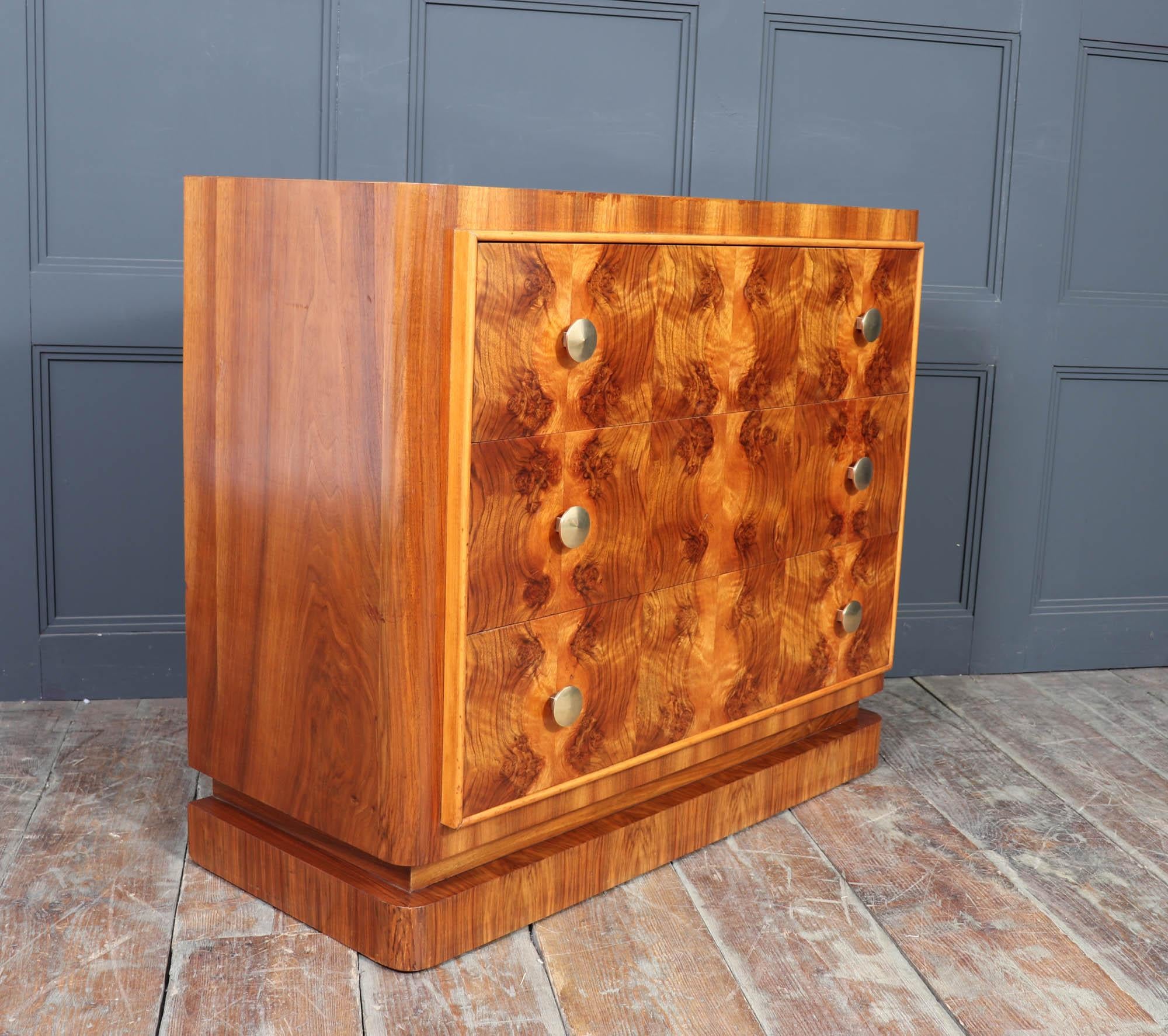 1930s Art Deco Burr Walnut Chest of Drawers For Sale 3
