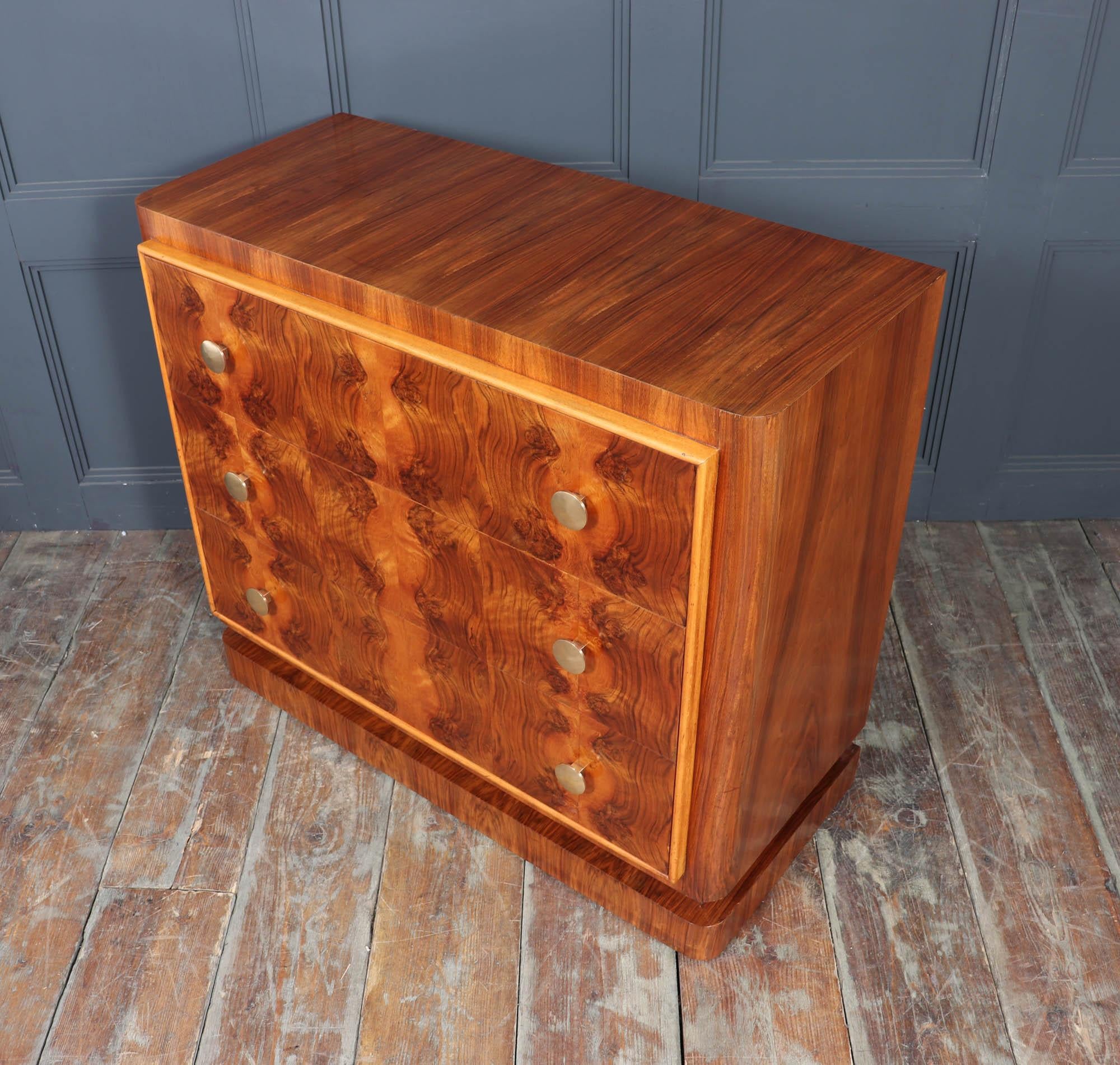1930s Art Deco Burr Walnut Chest of Drawers For Sale 4