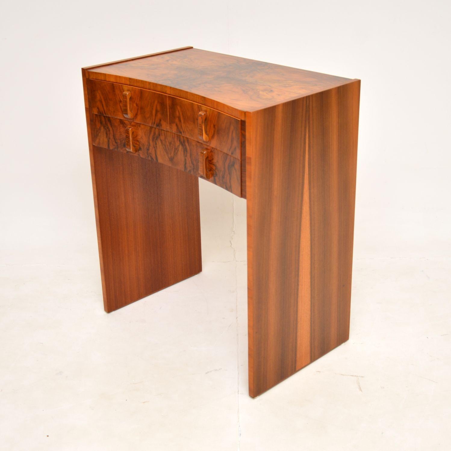 1930's Art Deco Burr Walnut Console / Side Table In Good Condition In London, GB