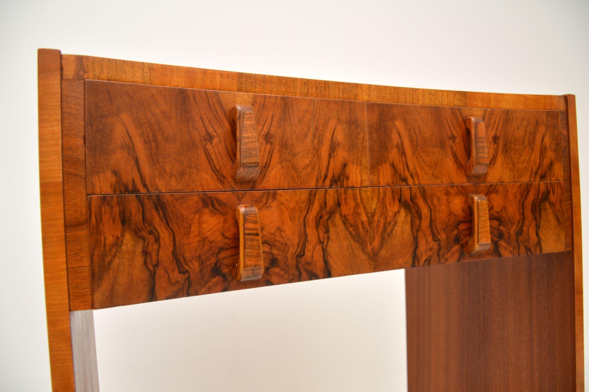 1930's Art Deco Burr Walnut Console / Side Table 4