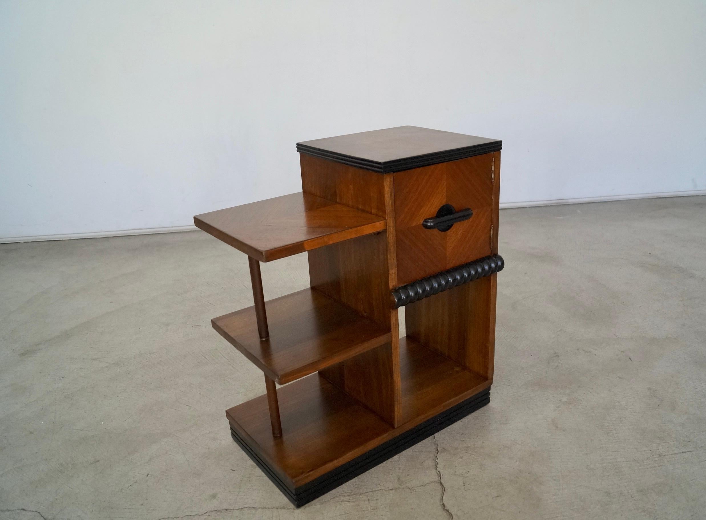 1930's Art Deco Cabinet / Shelf 4