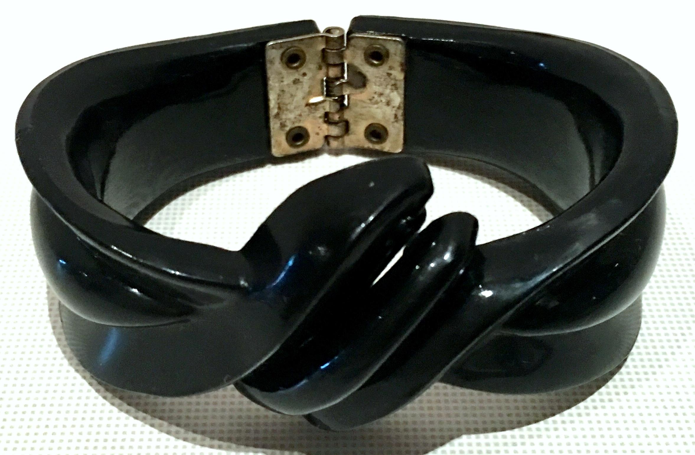 1930'S Art Deco Carved Thermoplastic Clamper Bracelet In Good Condition In West Palm Beach, FL