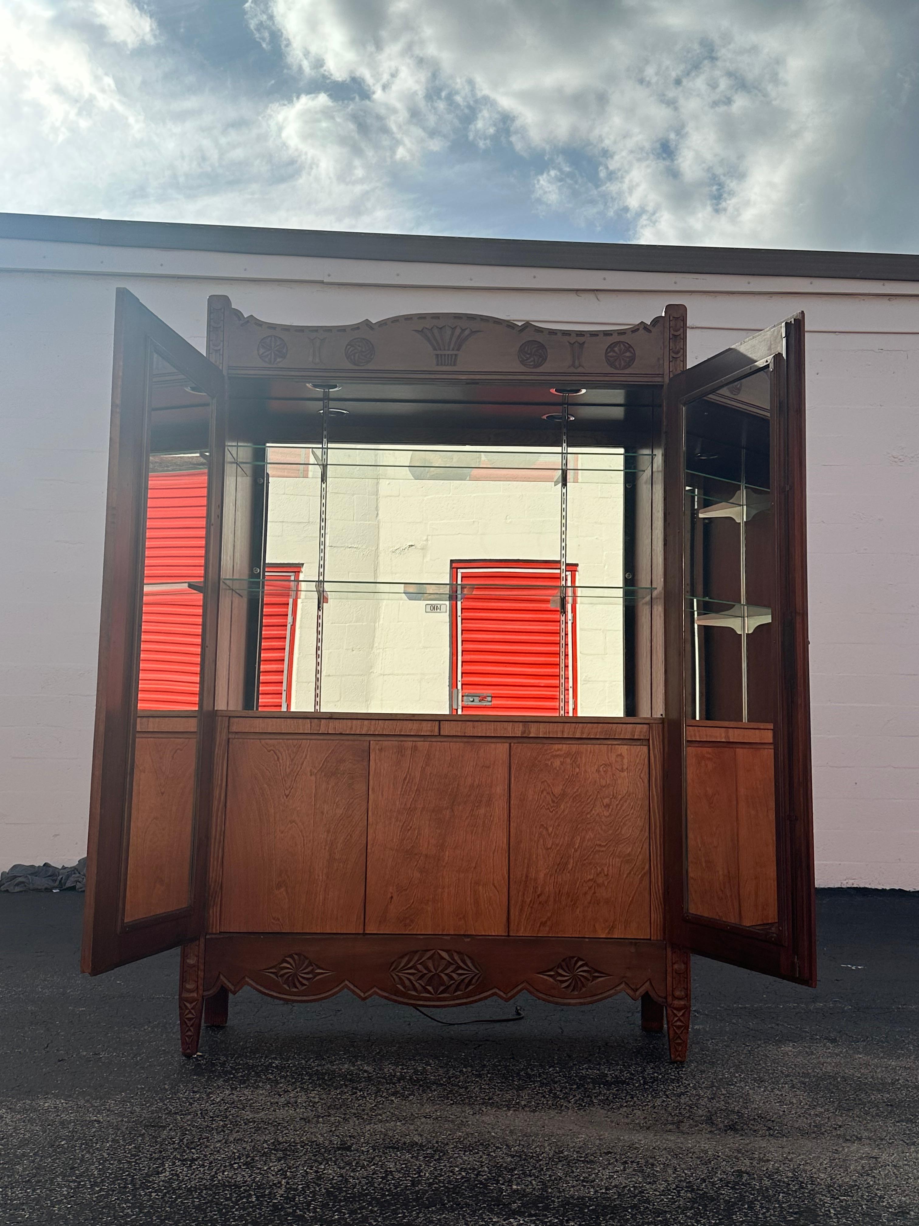 1930s Art Deco Carved Walnut Wood Anglo Style Tall Bar Cabinet Mirrored Armoire For Sale 12