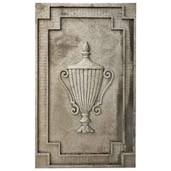 Panneau mural de plaque d'urne en aluminium moulé des années 1930 provenant d'une façade d'immeuble de New York