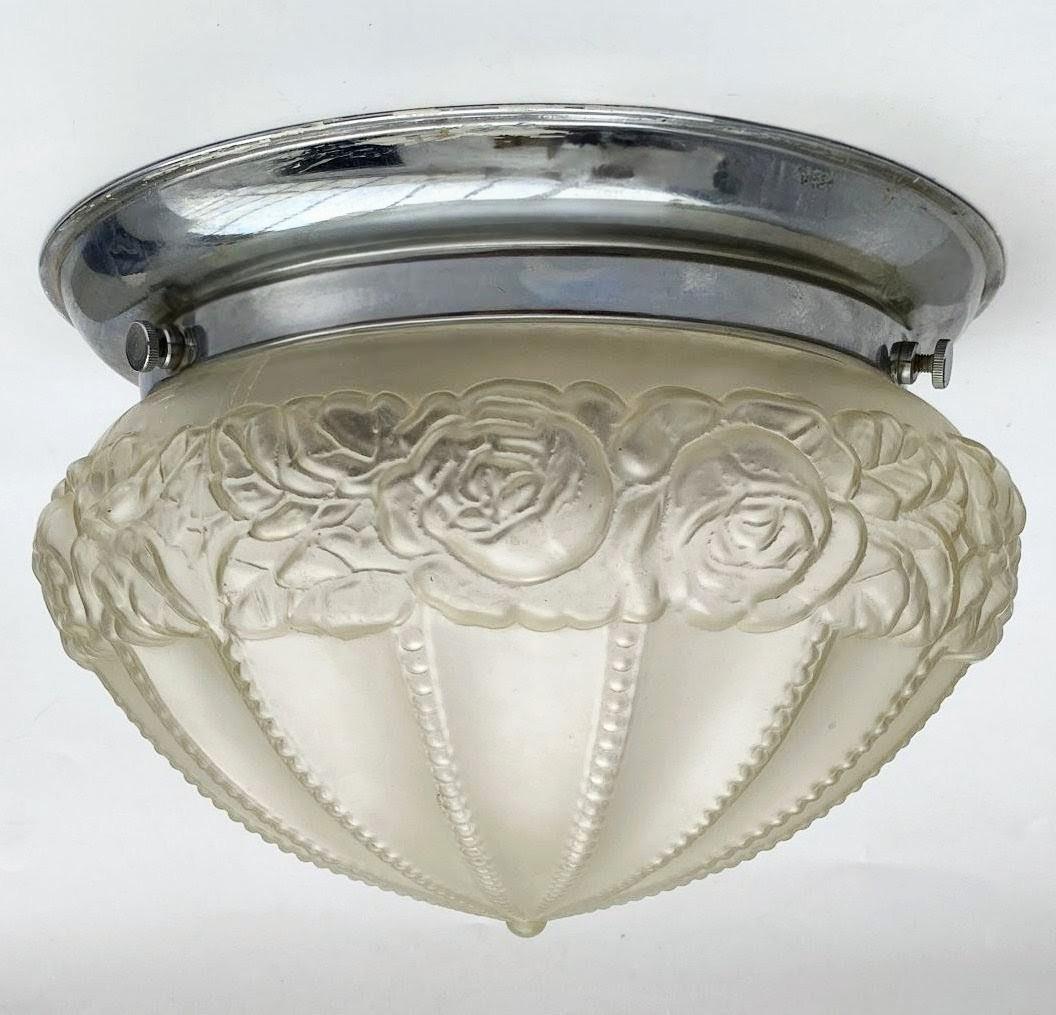Art Deco Ceiling Light in Pressed Satin Glass, 1930s For Sale 2