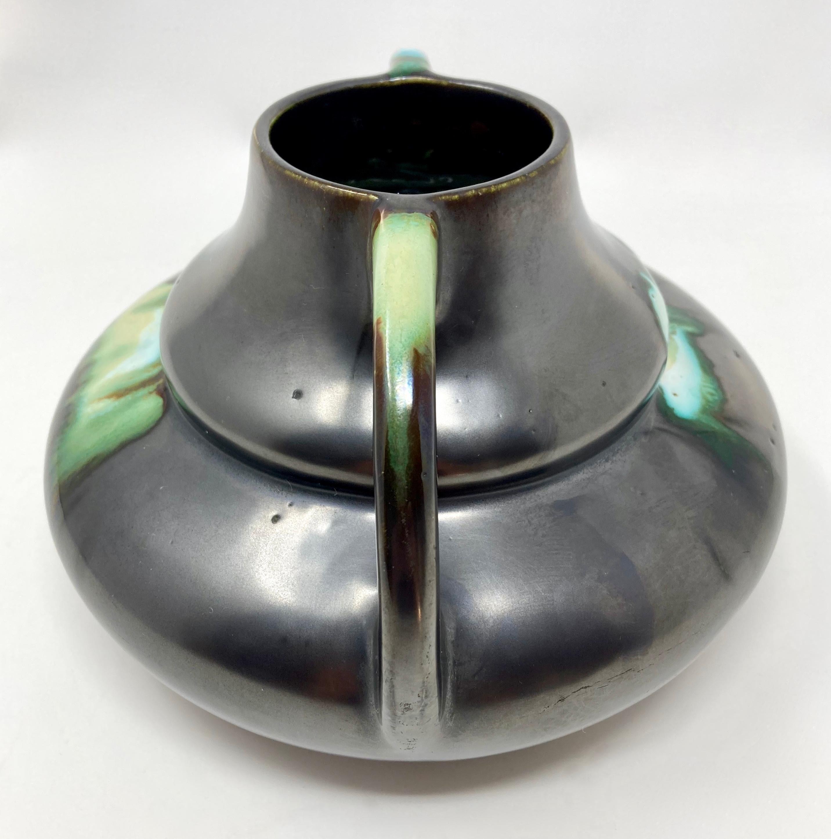 Metà XX secolo Vaso in ceramica Art Deco degli anni '30 di Faïenceries de Thulin, Belgio in vendita