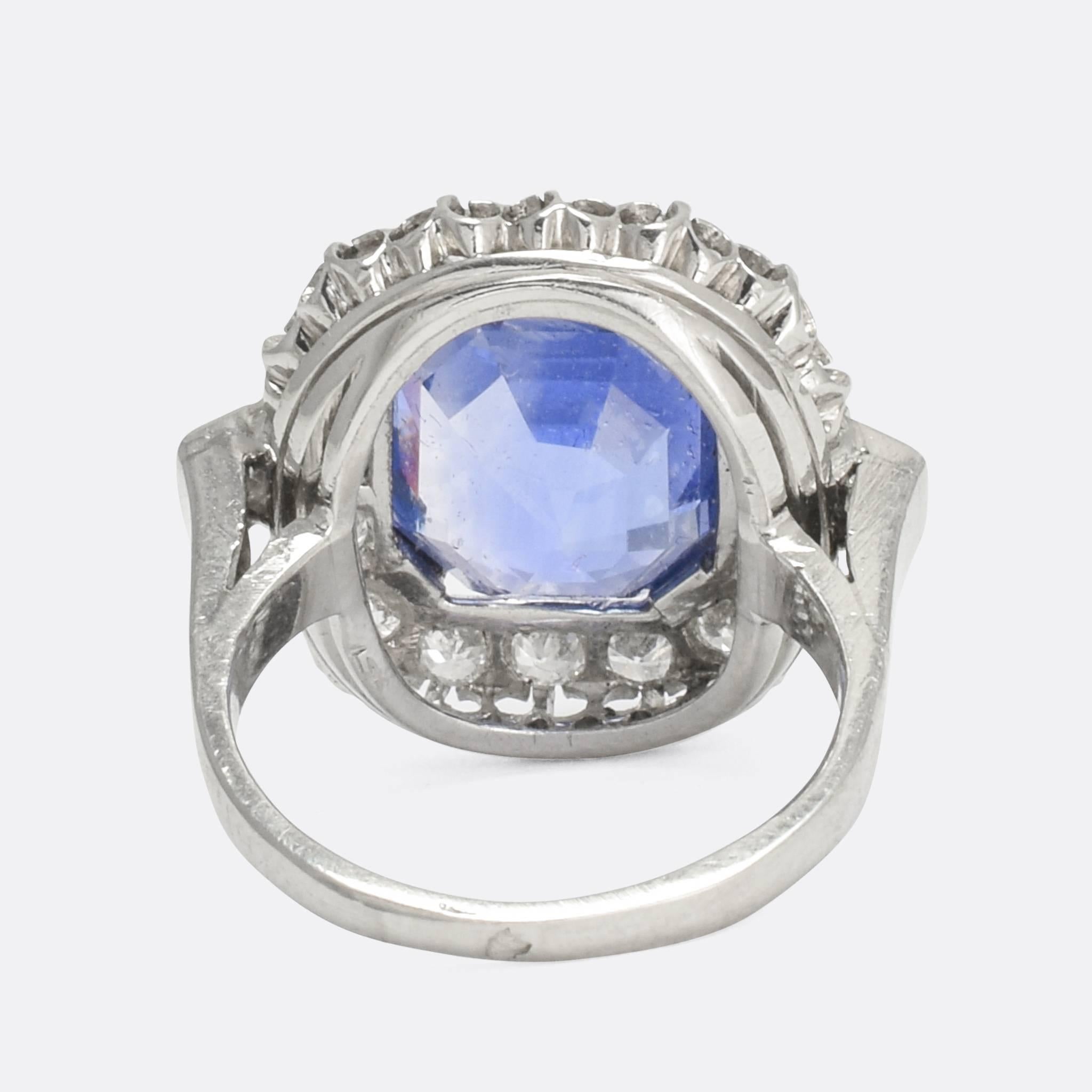 1930s Art Deco Ceylon Sapphire Diamond Platinum Cluster Ring In Excellent Condition In Sale, Cheshire