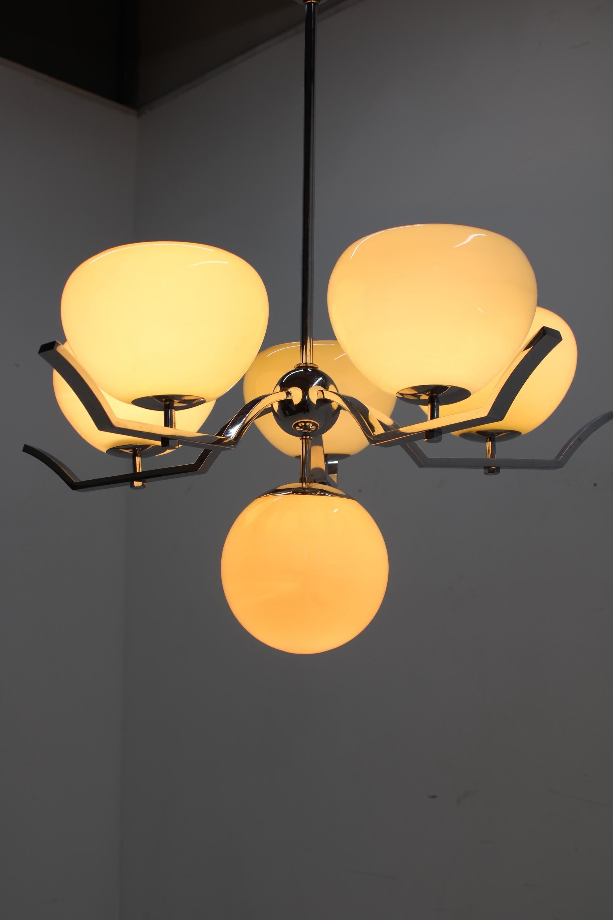 1930s Art Deco Chandelier, Czechoslovakia For Sale 5