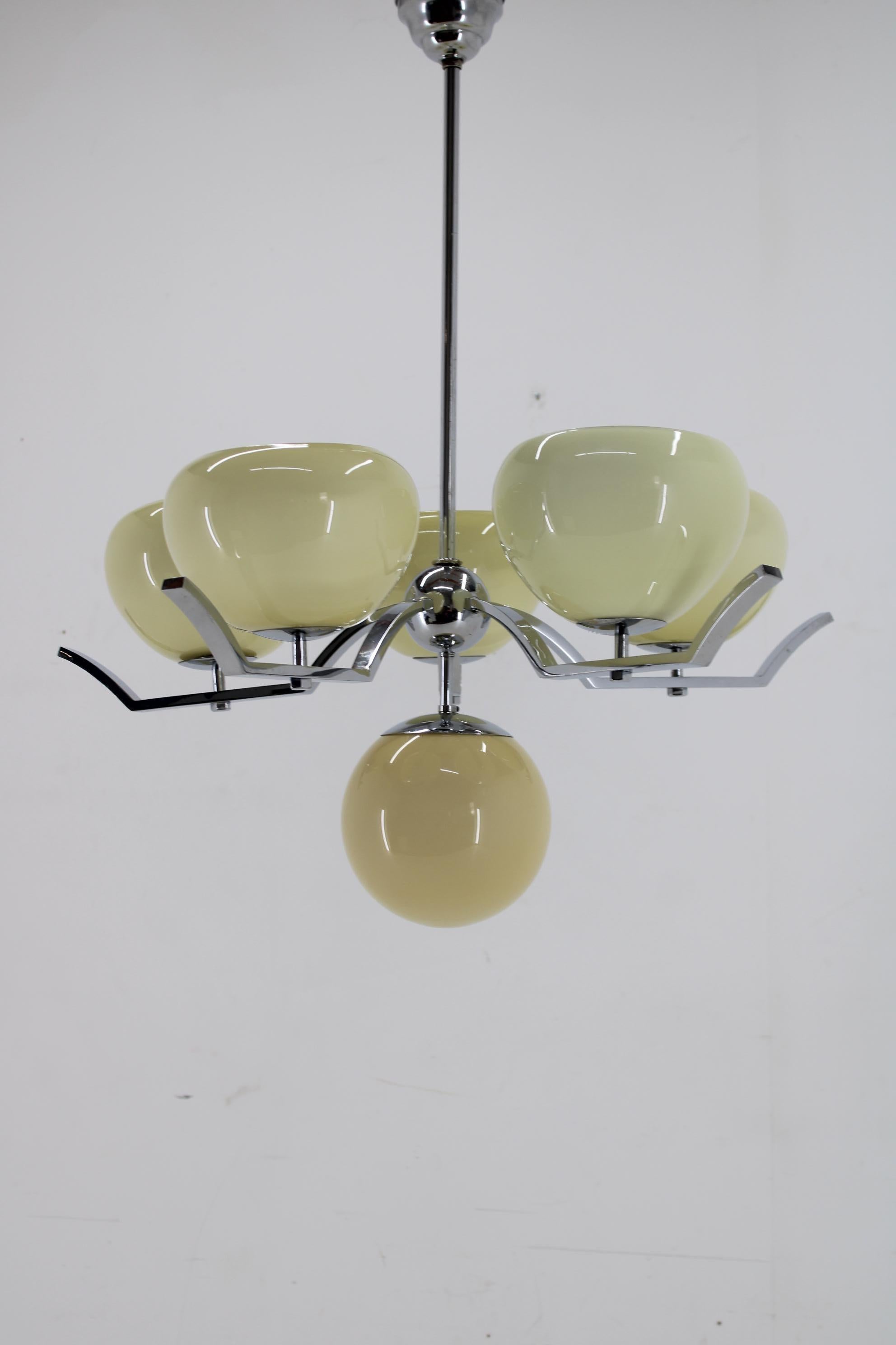 1930s Art Deco Chandelier, Czechoslovakia In Good Condition For Sale In Praha, CZ