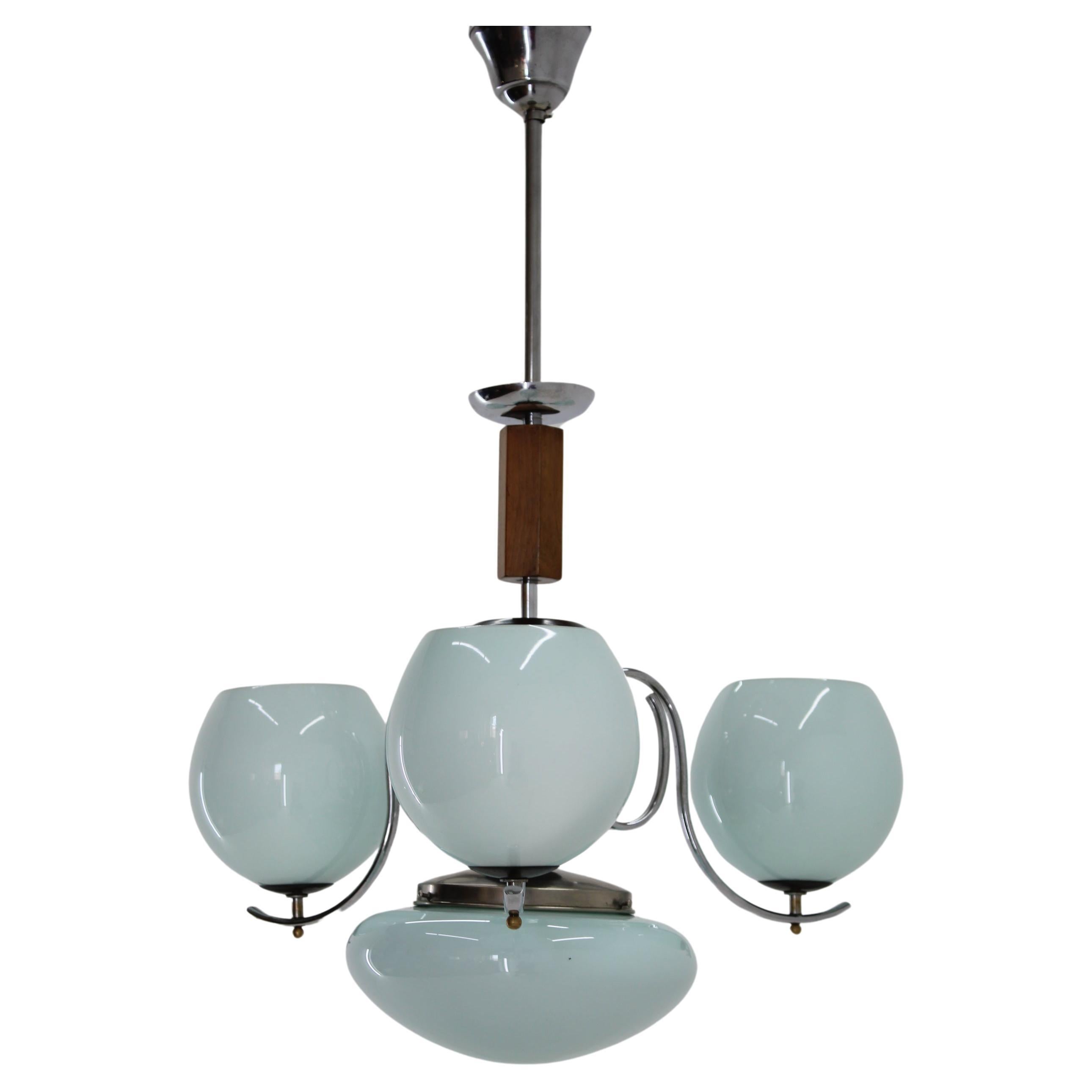 Lustre Art déco des années 1930, Tchécoslovaquie