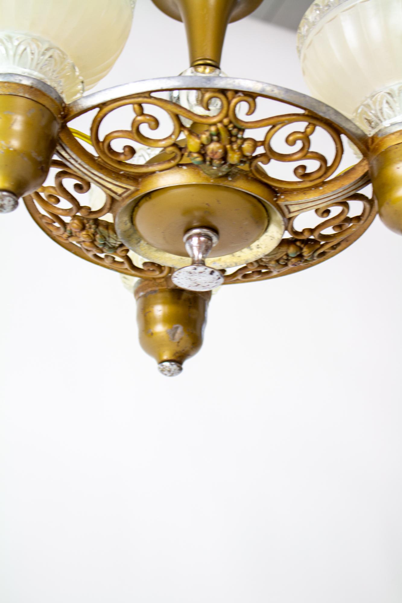 1930’s Art Deco Chandelier with Cream and Clear Glass Shades For Sale 1