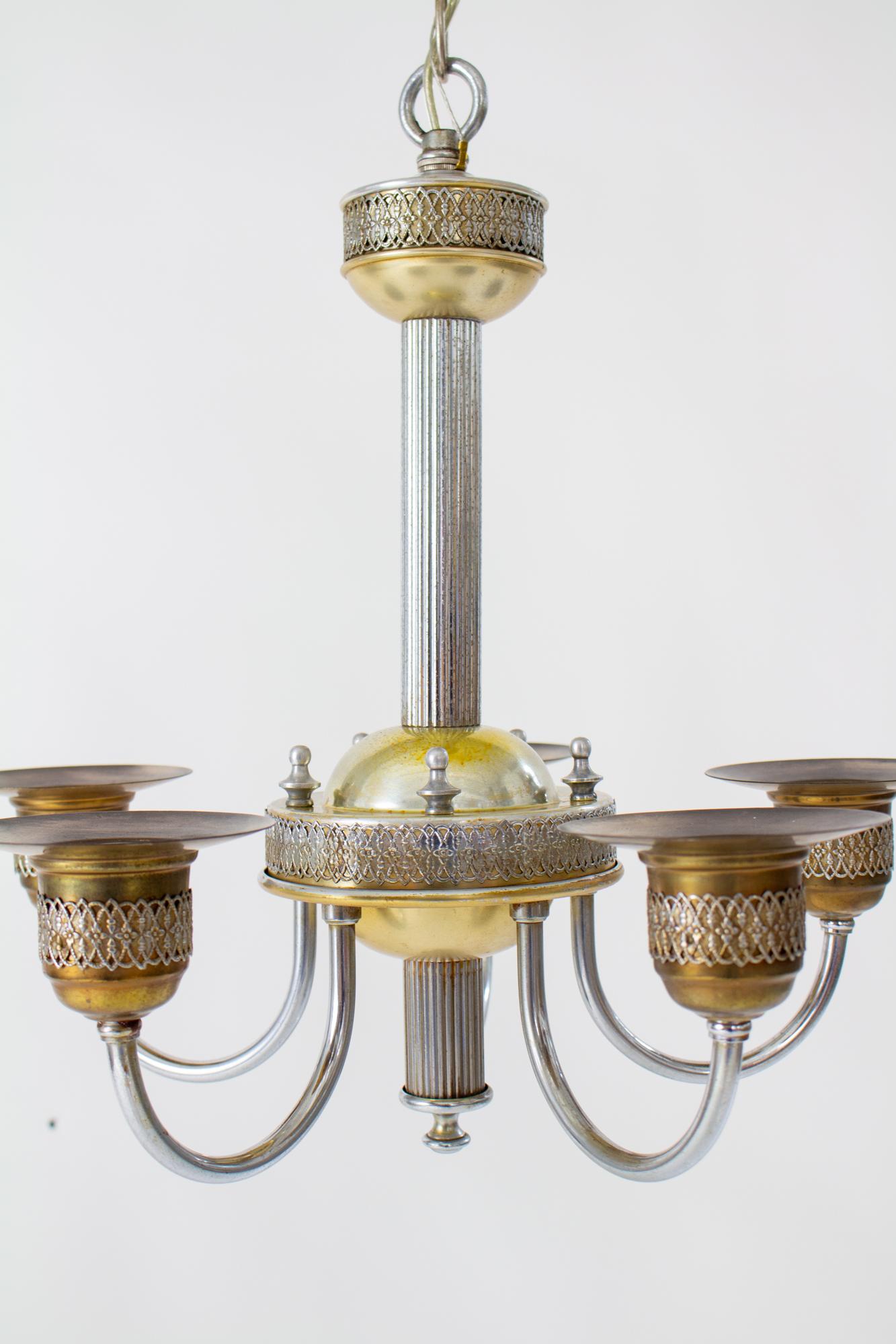 1930’s Art Deco Chandelier with Iridescent Glass For Sale 2