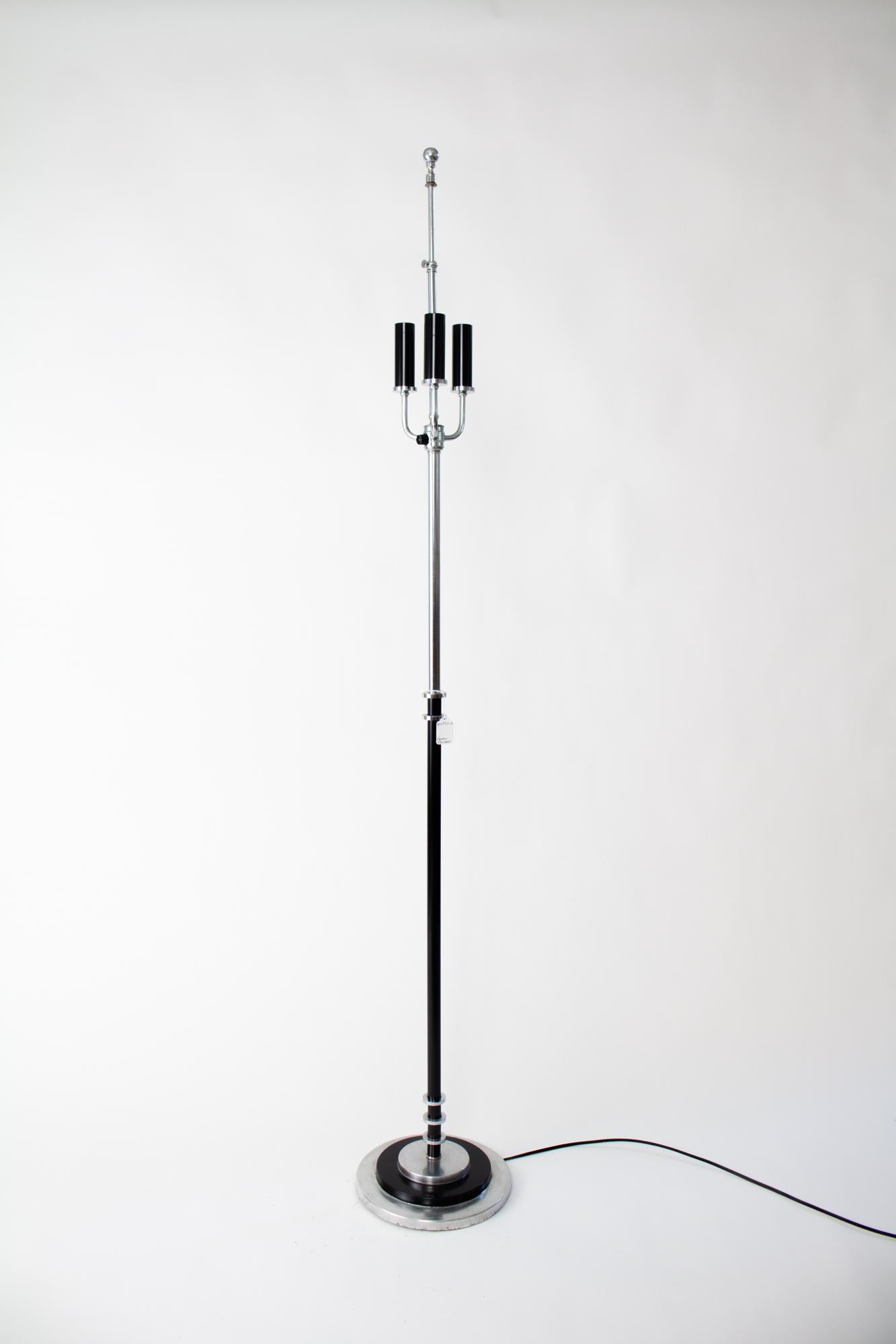1930's Art Deco Chrome and Black Floor Lamp with String Lampshade In Good Condition For Sale In Canton, MA