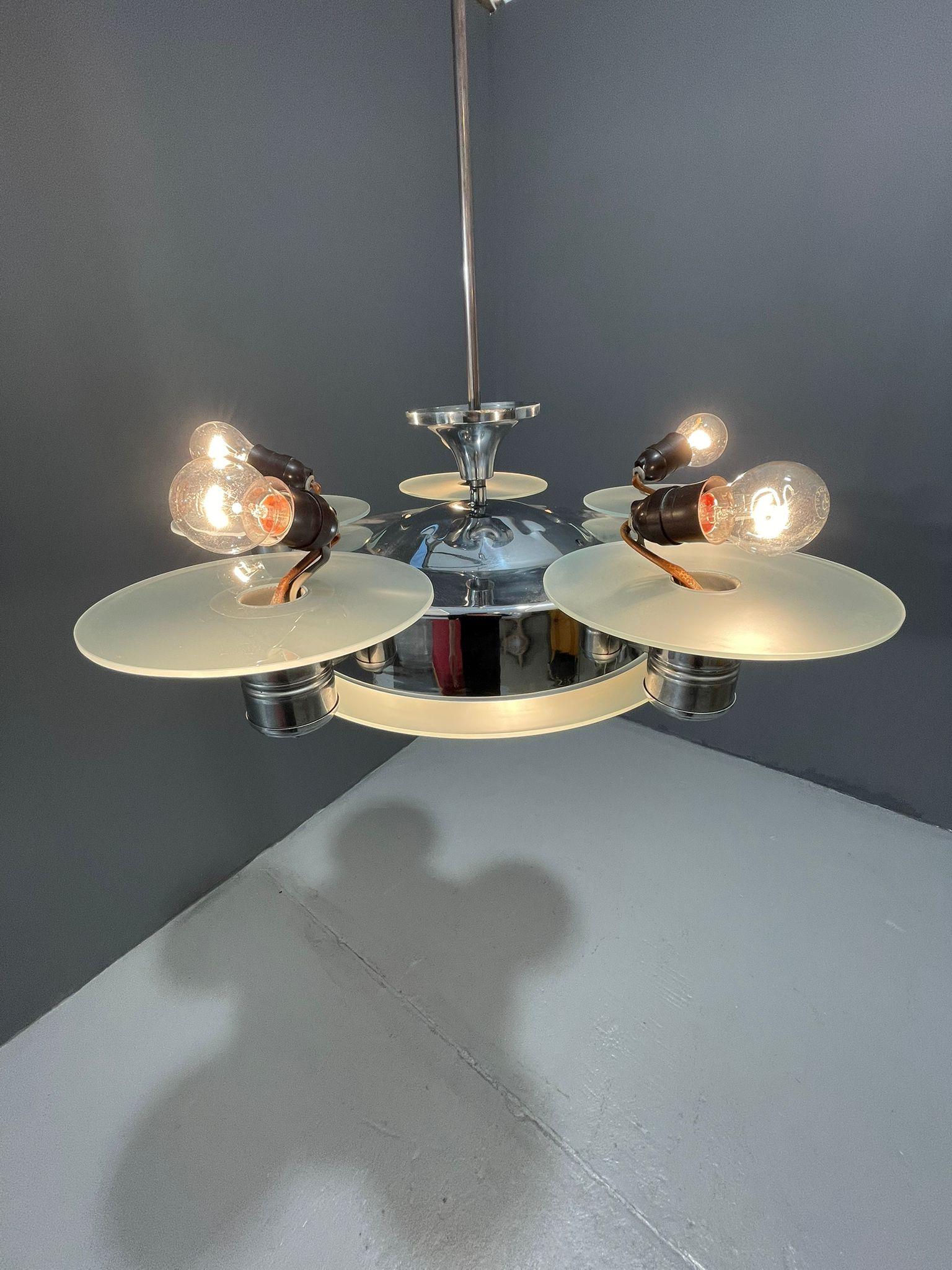 Lustre Art of Vintage des années 1930 avec abat-jour en verre dépoli - Czech Vintage en vente 8