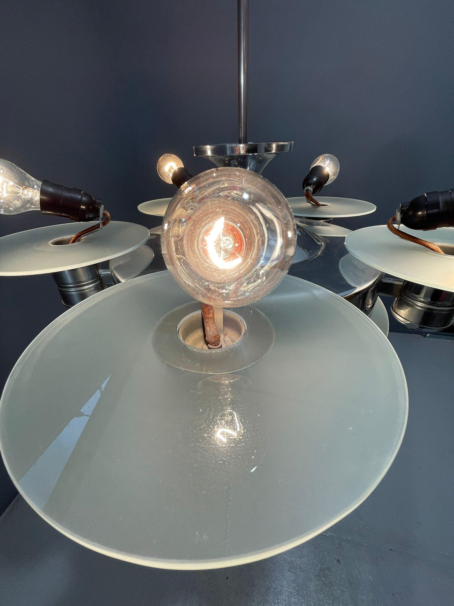 20ième siècle Lustre Art of Vintage des années 1930 avec abat-jour en verre dépoli - Czech Vintage en vente