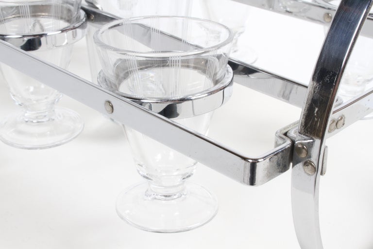 1930s Art Deco Chrome Cocktail Shaker with Six Glasses on Gyroscopic Caddy Stand For Sale 7