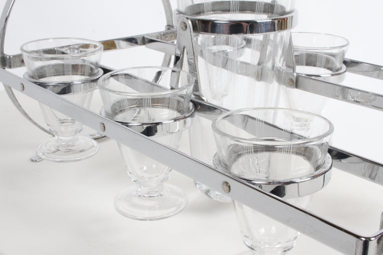 1930s Art Deco Chrome Cocktail Shaker with Six Glasses on Gyroscopic Caddy Stand For Sale 8