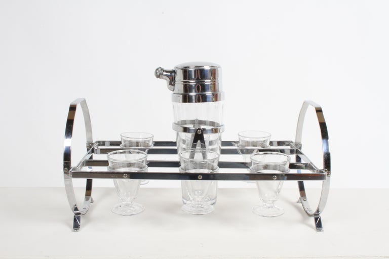 1930s Art Deco Chrome Cocktail Shaker with Six Glasses on Gyroscopic Caddy Stand In Good Condition For Sale In St. Louis, MO