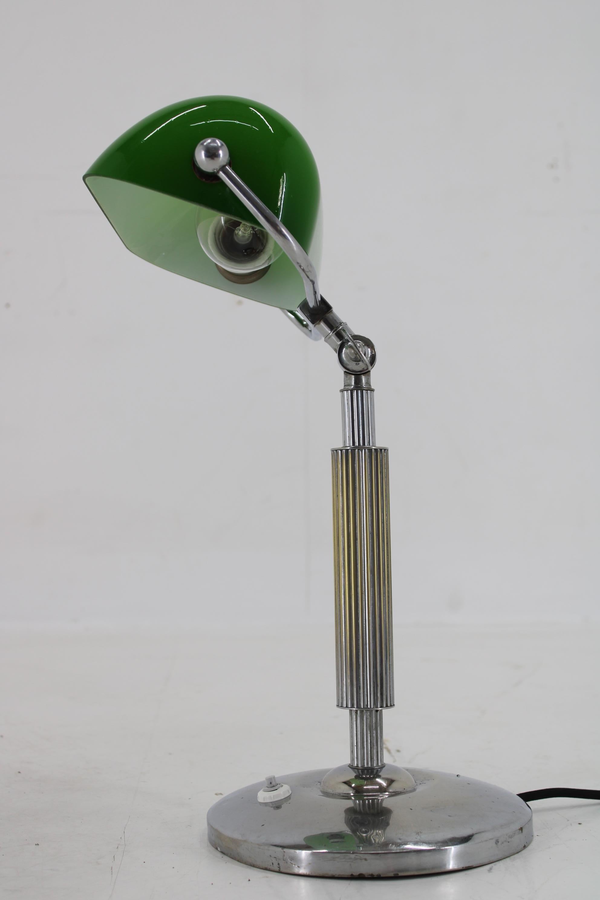 1930s Art Deco Chrome Plated  Banker Table Lamp , Czechoslovakia In Good Condition For Sale In Praha, CZ
