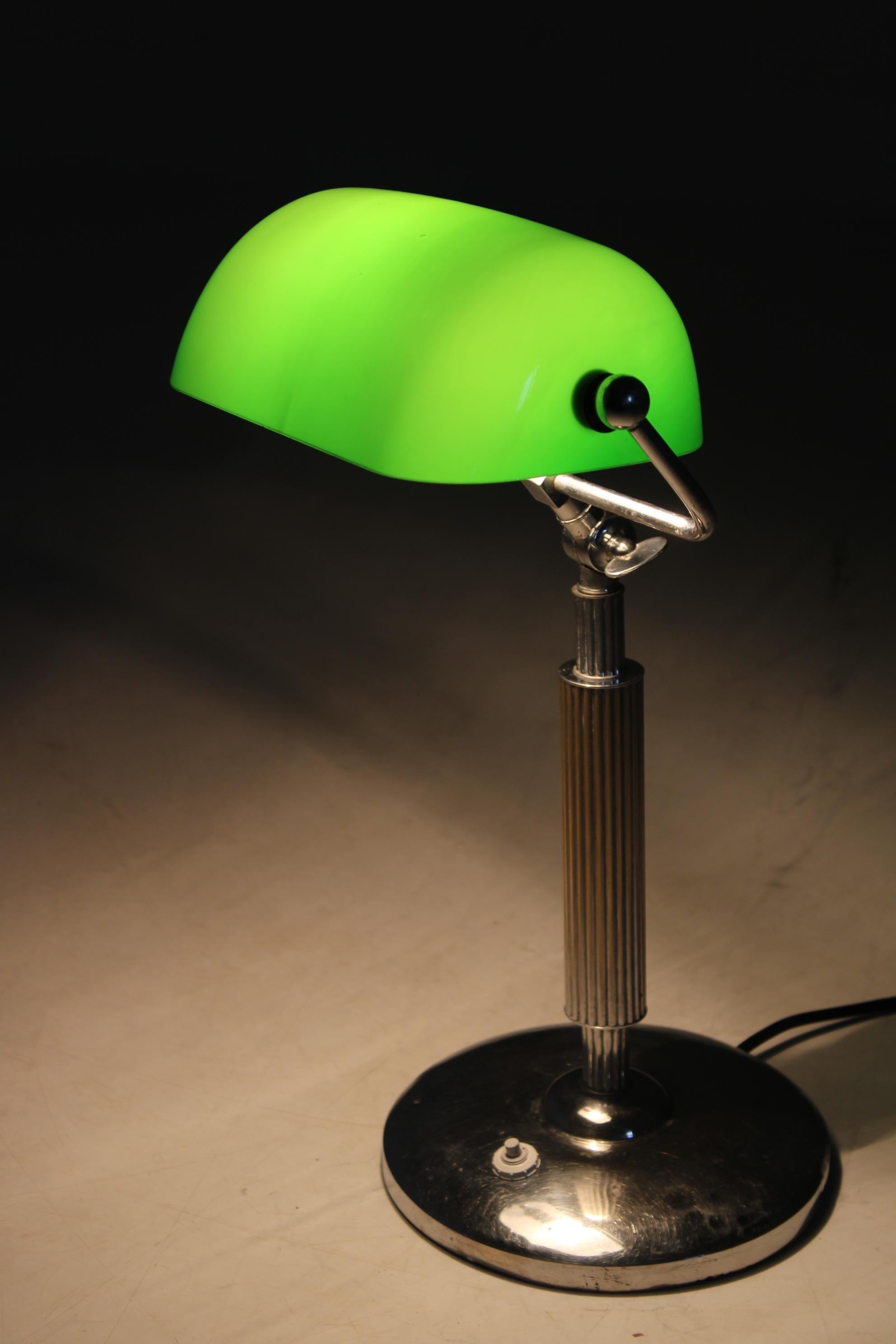 1930s Art Deco Chrome Plated  Banker Table Lamp , Czechoslovakia For Sale 5