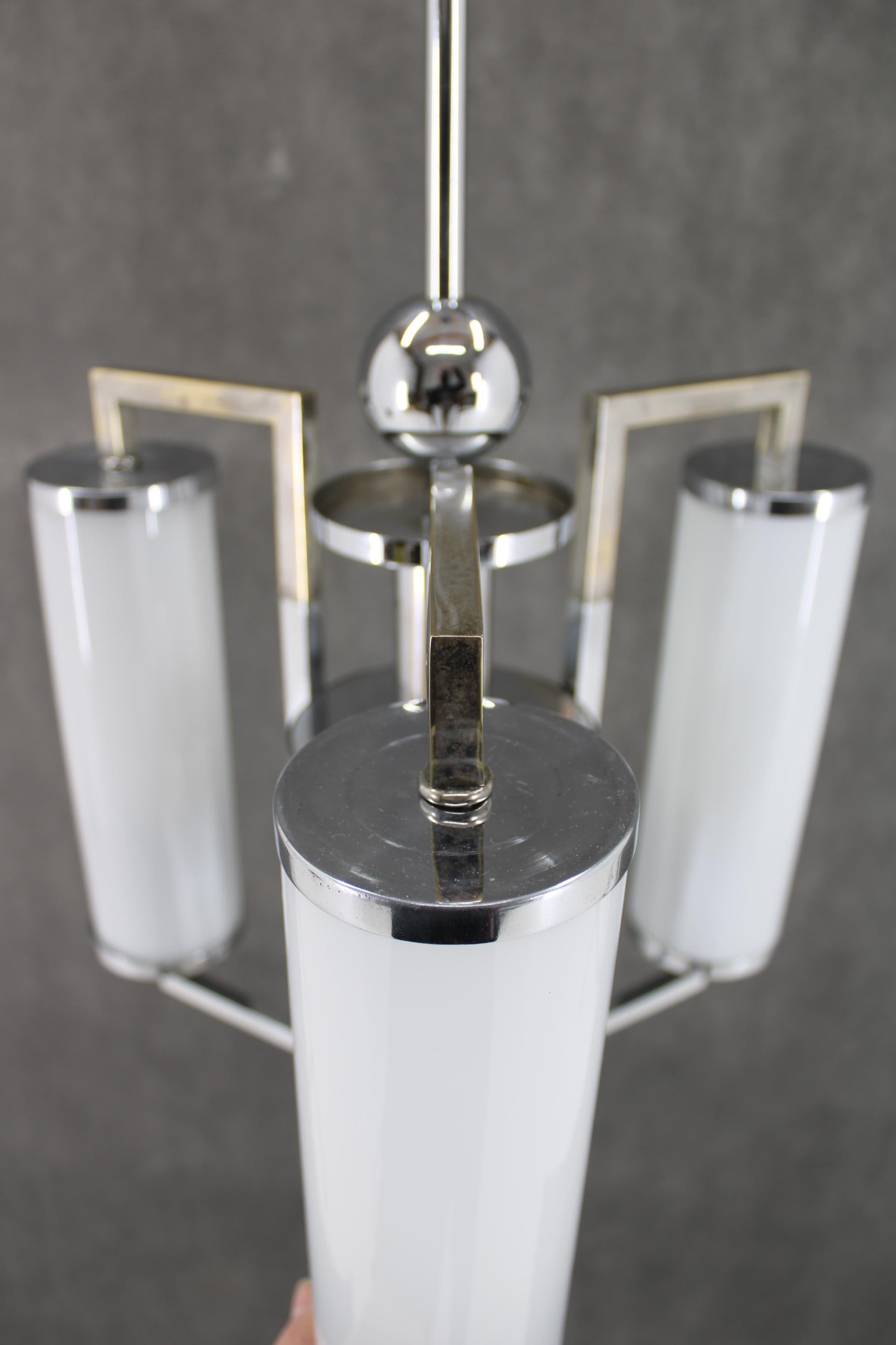 Lampadario Art Deco cromato anni '30 con vetro Tubus, Cecoslovacchia In condizioni buone in vendita a Praha, CZ