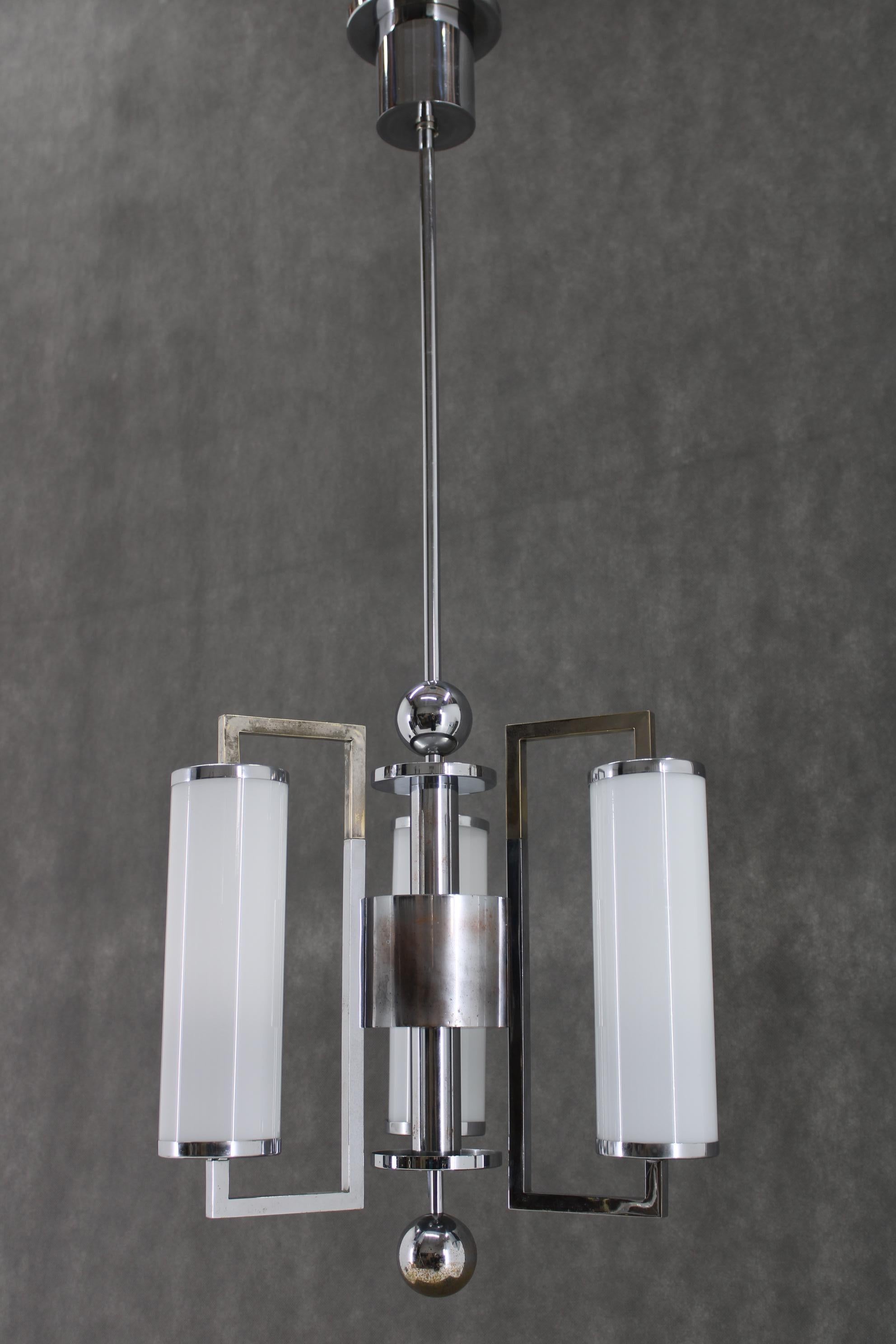 Lampadario Art Deco cromato anni '30 con vetro Tubus, Cecoslovacchia in vendita 1