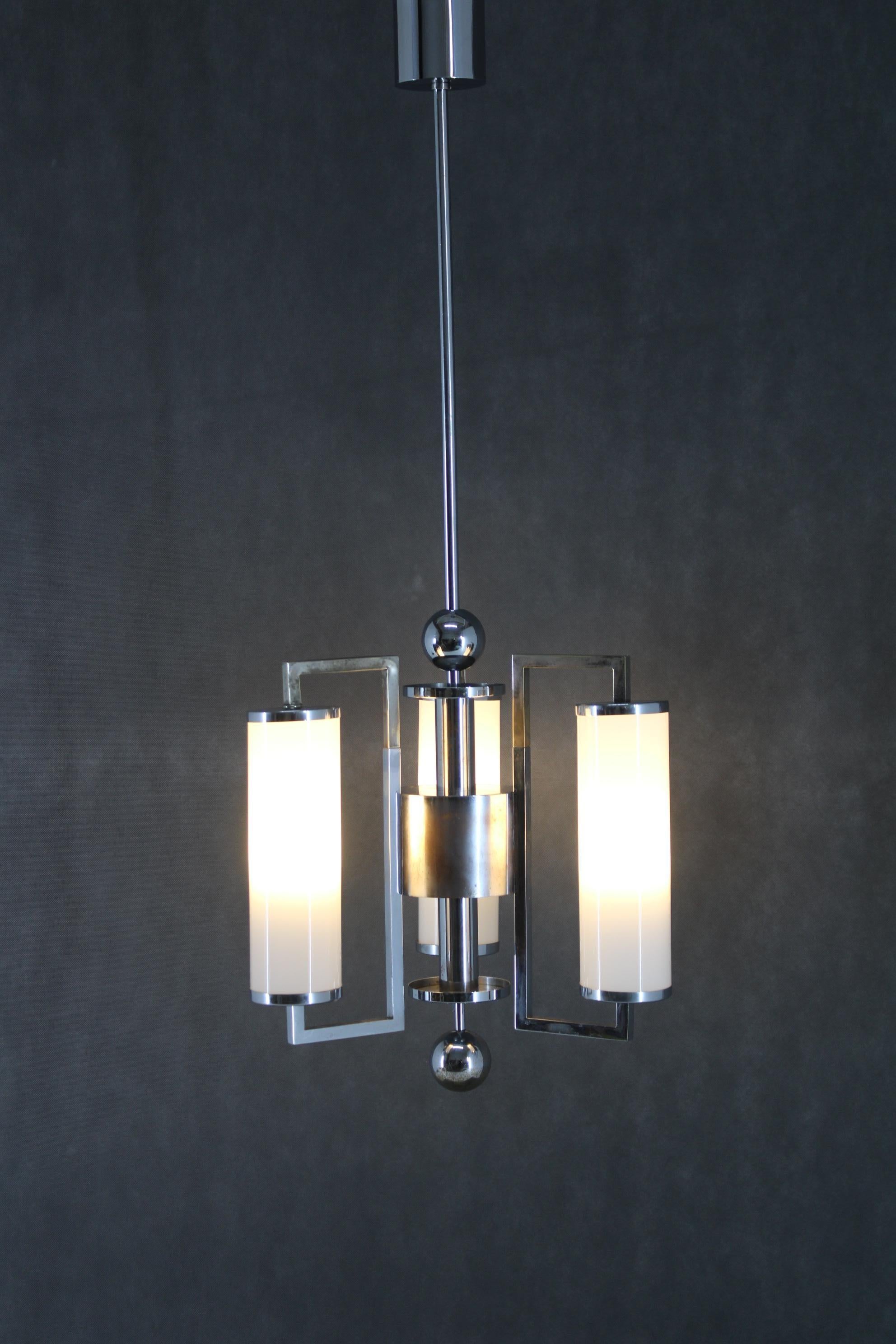 Lampadario Art Deco cromato anni '30 con vetro Tubus, Cecoslovacchia in vendita 2