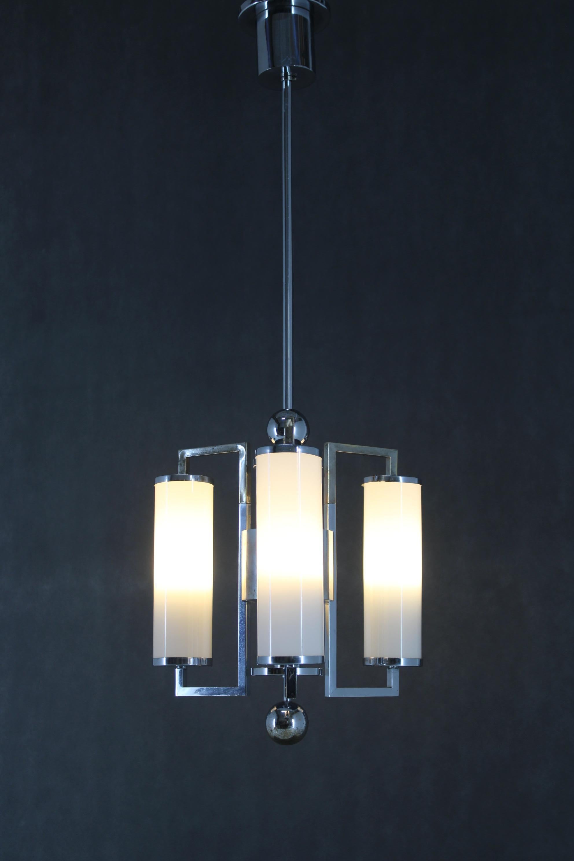 Lampadario Art Deco cromato anni '30 con vetro Tubus, Cecoslovacchia in vendita 3