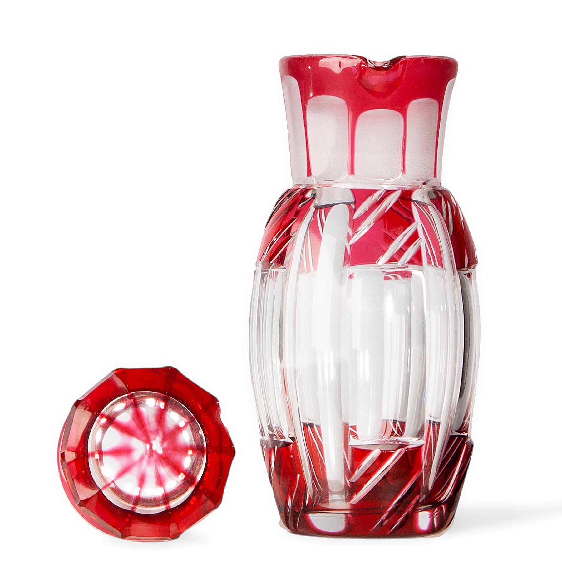 Coctelera y Tapa de Cristal Art Déco de los años 30 en Vidrio Superpuesto Rojo Rubí, Francia Francés en venta