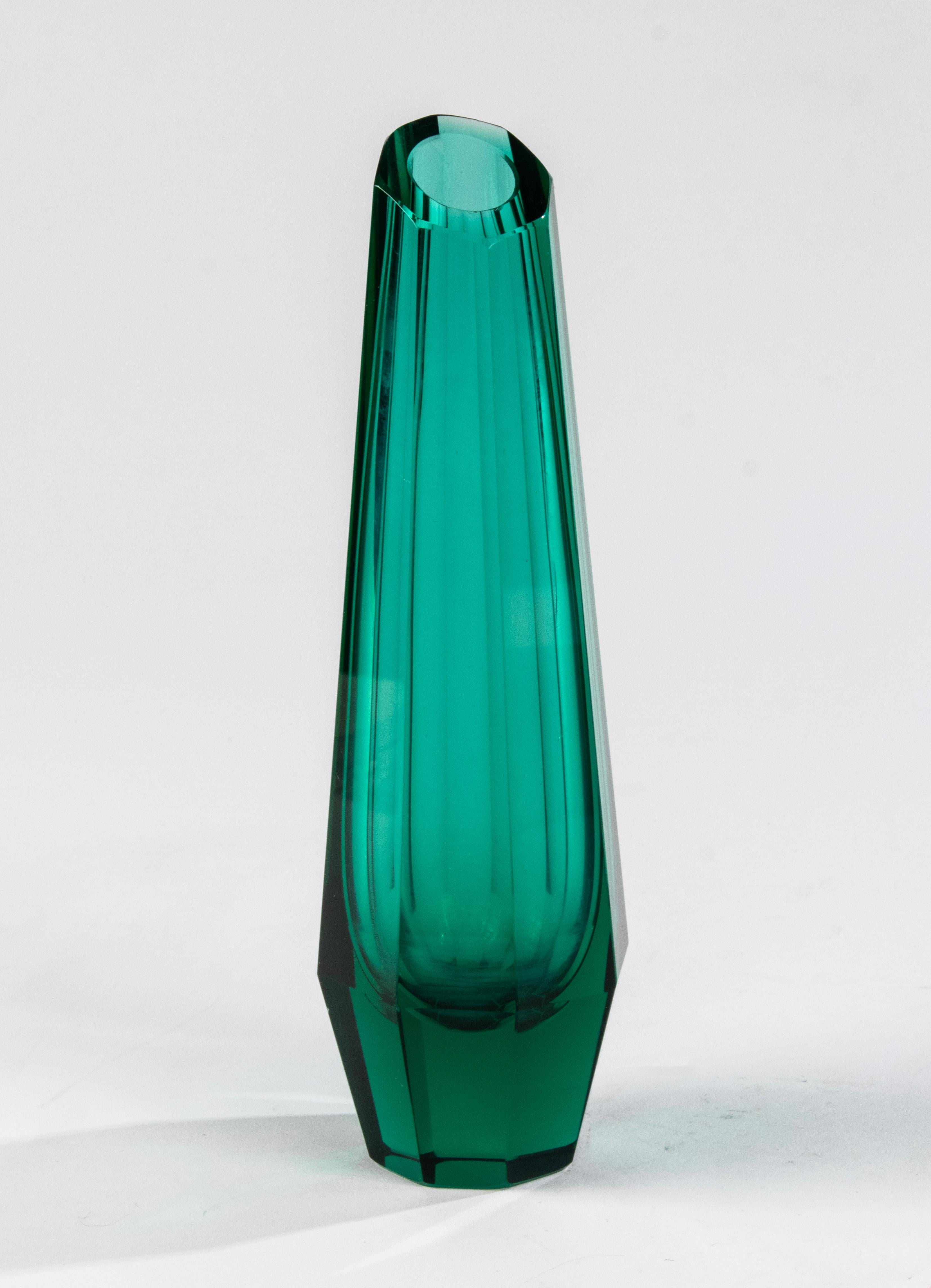 1930's Art Deco Crystal Vase - Attributed to Josef Hoffmann for Moser For Sale 5