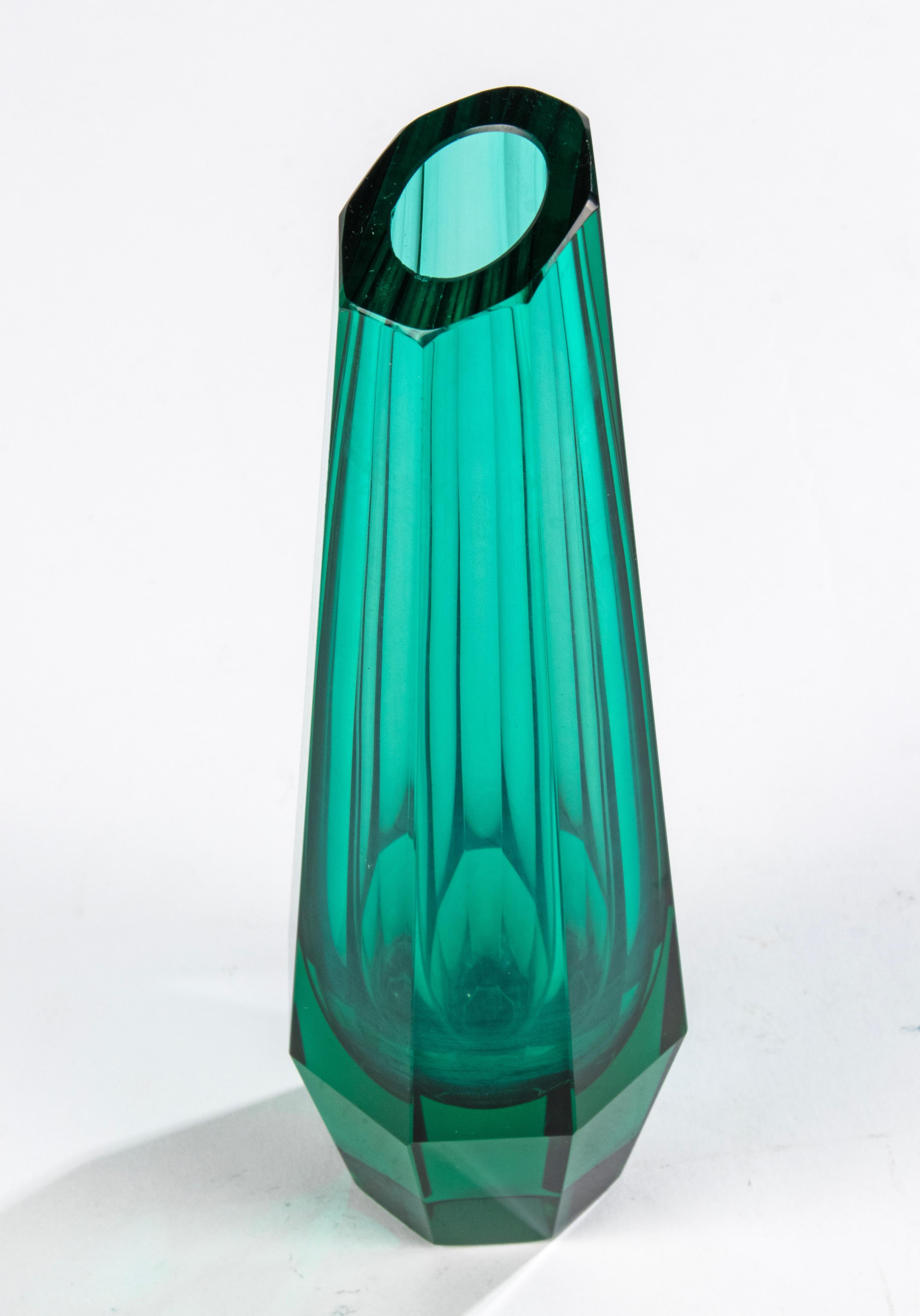 1930's Art Deco Crystal Vase - Attributed to Josef Hoffmann for Moser For Sale 3